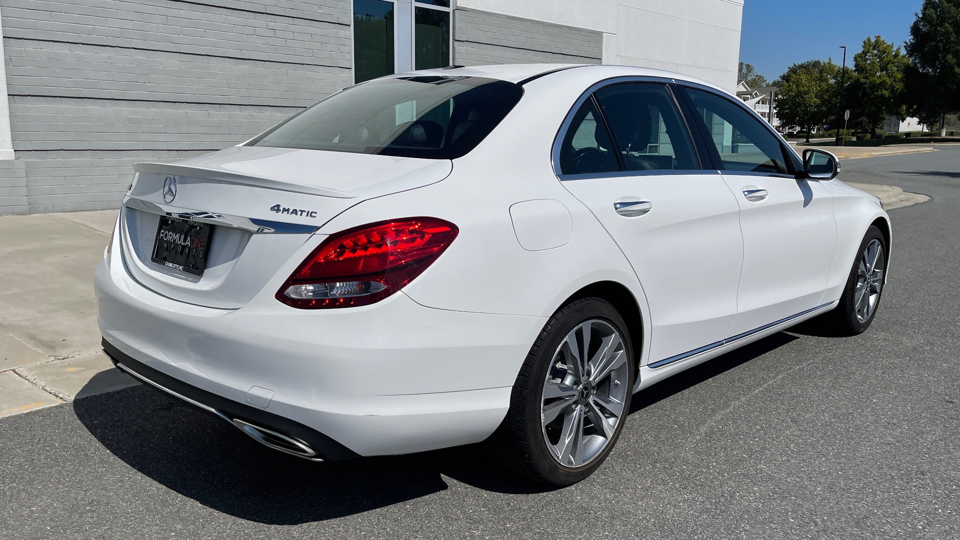 Used 2018 Mercedes-Benz C-CLASS C 300 PREMIUM / APPLE CARPLAY / KEYLESS-GO / SUNROOF / REARVIEW for sale Sold at Formula Imports in Charlotte NC 28227 2