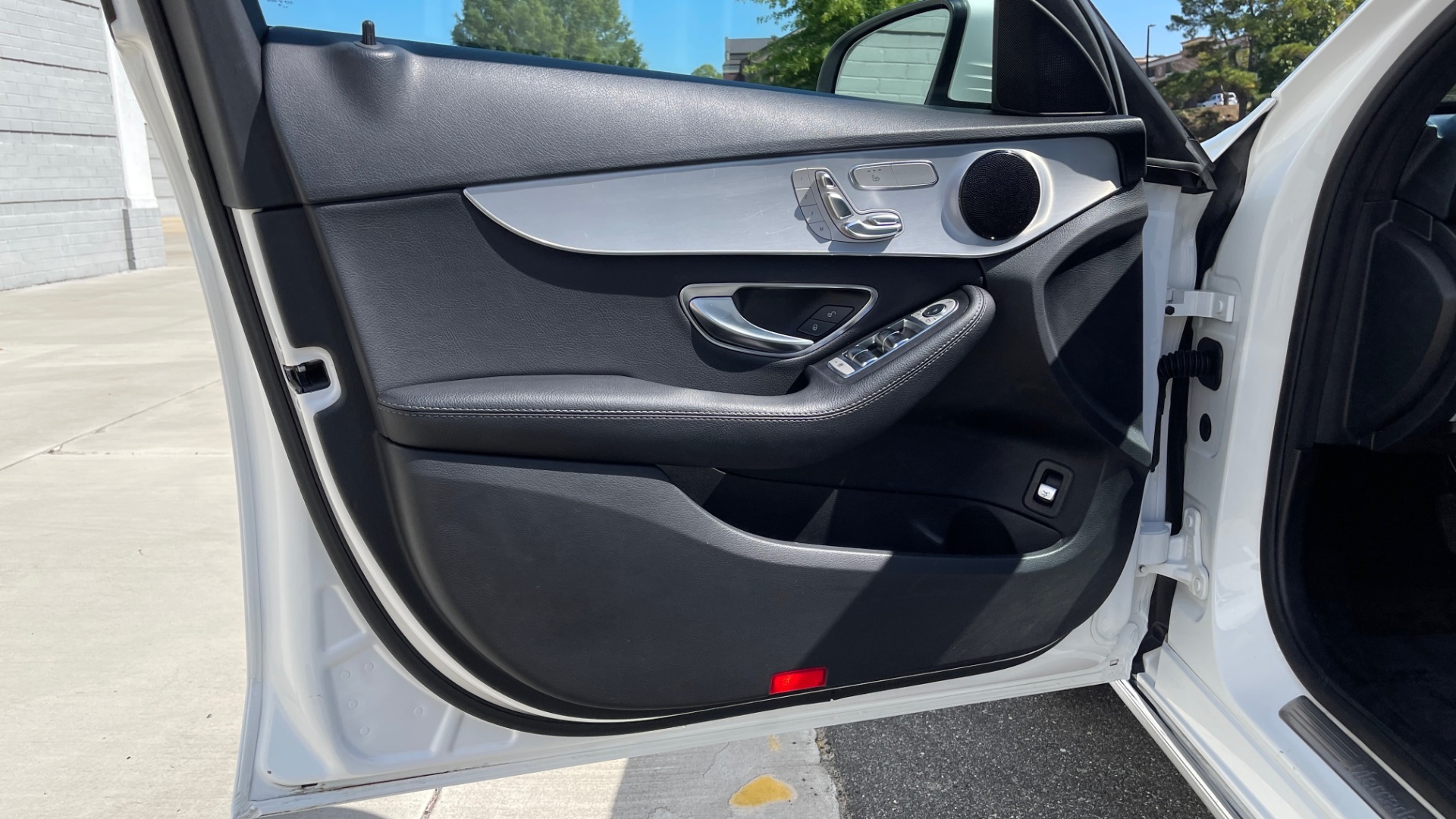 Used 2018 Mercedes-Benz C-CLASS C 300 PREMIUM / APPLE CARPLAY / KEYLESS-GO / SUNROOF / REARVIEW for sale Sold at Formula Imports in Charlotte NC 28227 21