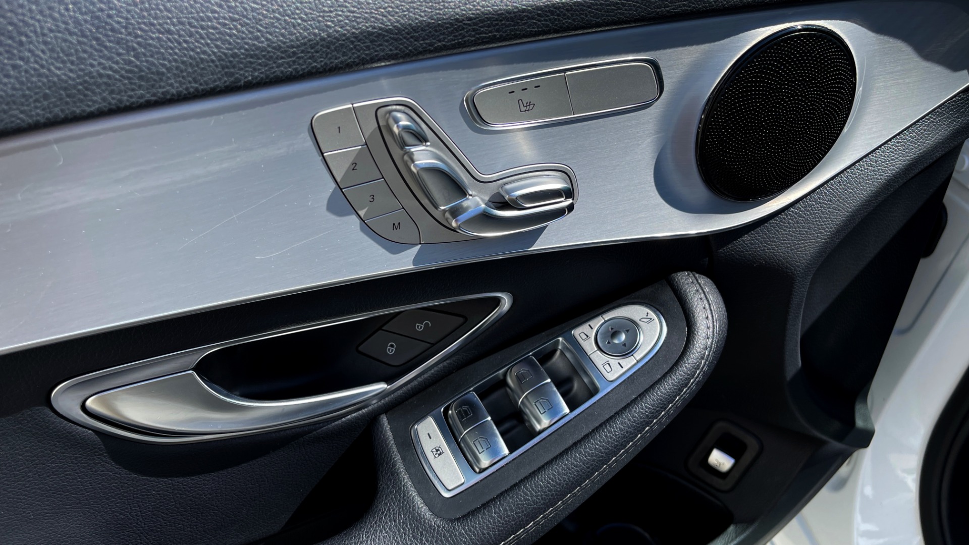 Used 2018 Mercedes-Benz C-CLASS C 300 PREMIUM / APPLE CARPLAY / KEYLESS-GO / SUNROOF / REARVIEW for sale Sold at Formula Imports in Charlotte NC 28227 22