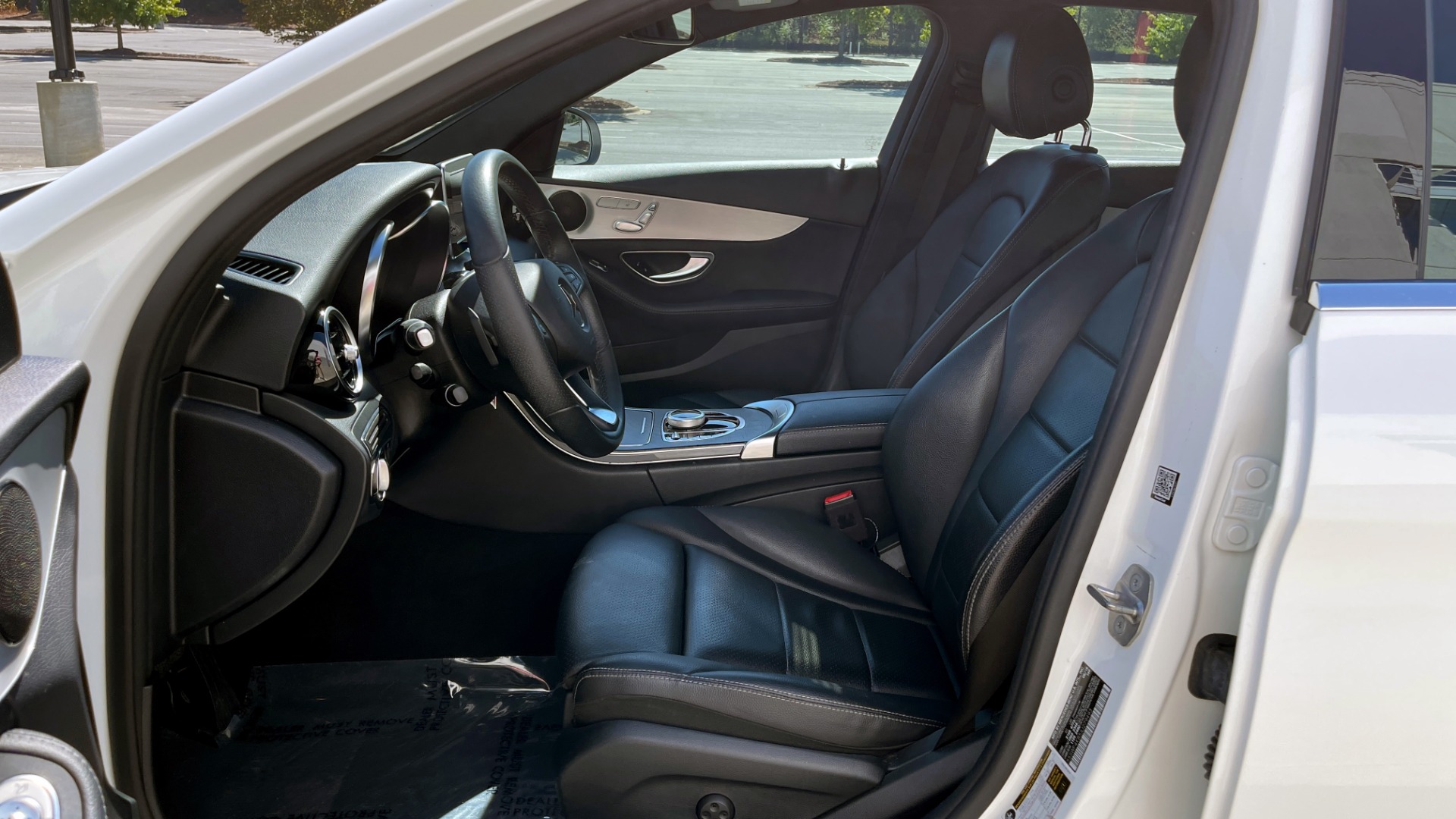 Used 2018 Mercedes-Benz C-CLASS C 300 PREMIUM / APPLE CARPLAY / KEYLESS-GO / SUNROOF / REARVIEW for sale Sold at Formula Imports in Charlotte NC 28227 24