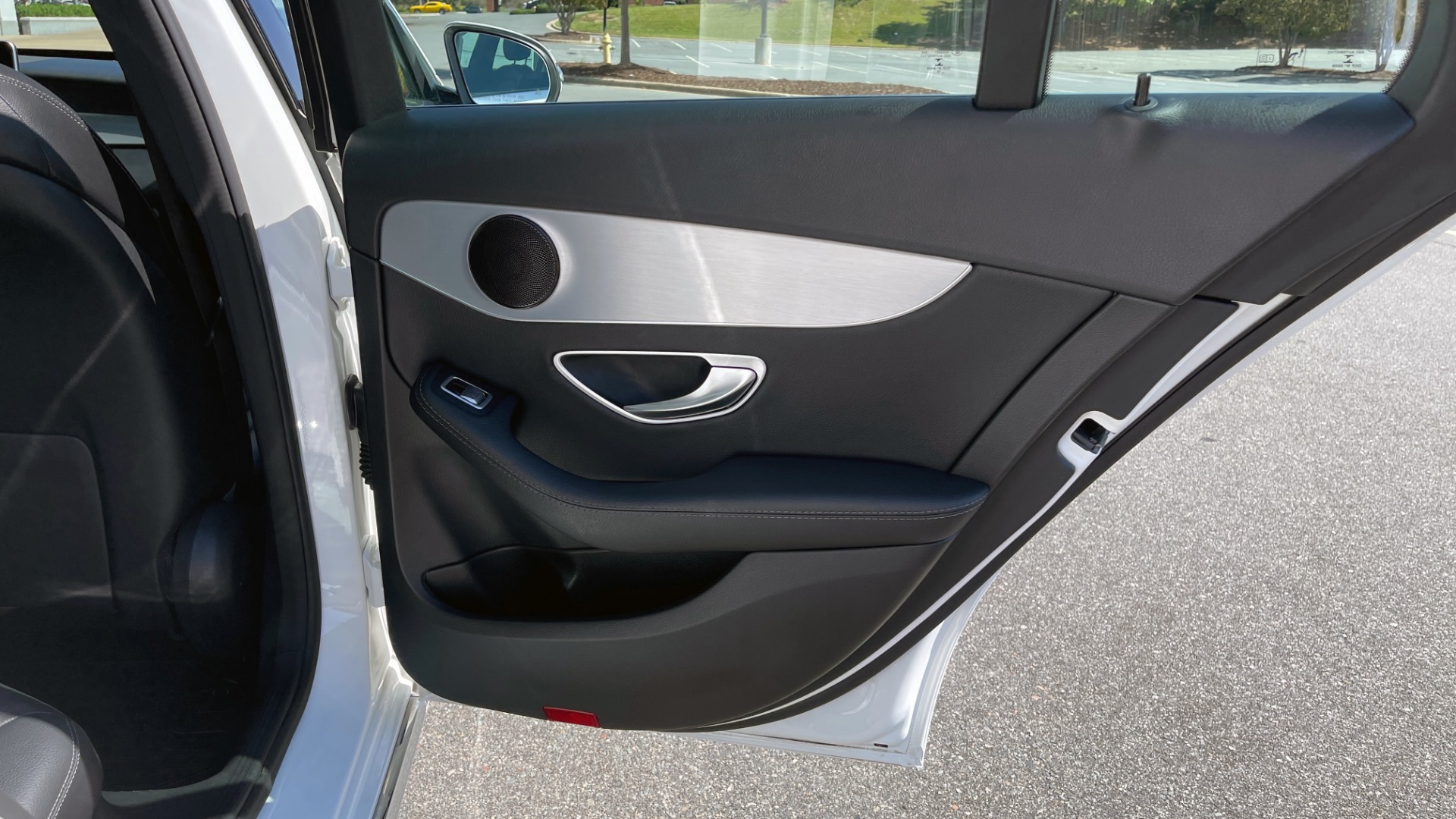 Used 2018 Mercedes-Benz C-CLASS C 300 PREMIUM / APPLE CARPLAY / KEYLESS-GO / SUNROOF / REARVIEW for sale Sold at Formula Imports in Charlotte NC 28227 46