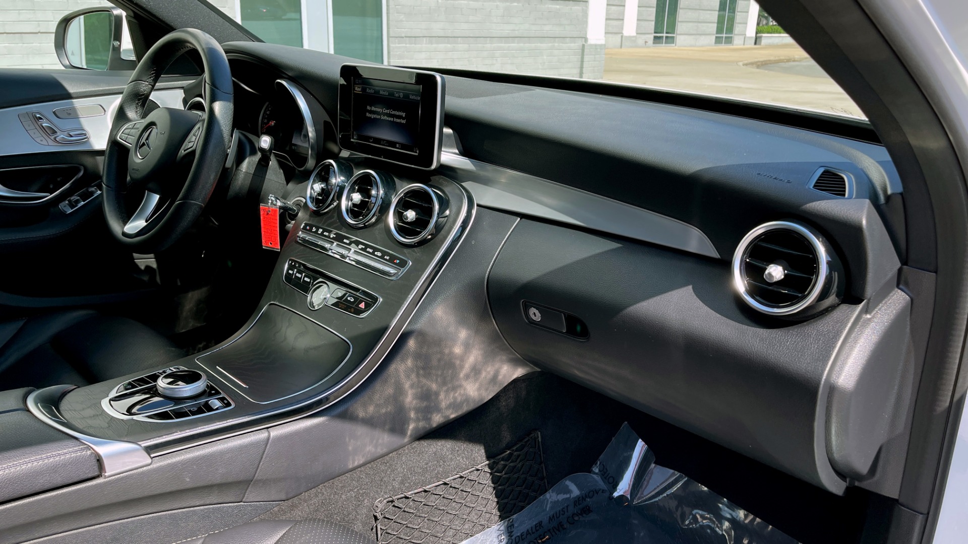 Used 2018 Mercedes-Benz C-CLASS C 300 PREMIUM / APPLE CARPLAY / KEYLESS-GO / SUNROOF / REARVIEW for sale Sold at Formula Imports in Charlotte NC 28227 52