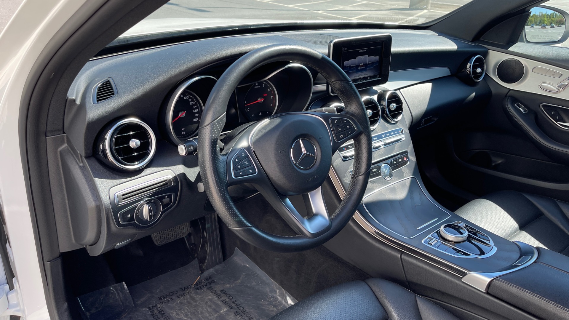 Used 2018 Mercedes-Benz C-CLASS C 300 2.0L PREMIUM / APPLE CARPLAY / BSA / HTD STS / REARVIEW for sale Sold at Formula Imports in Charlotte NC 28227 24