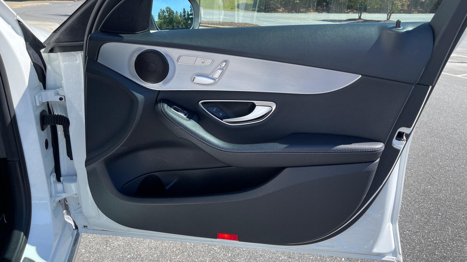 Used 2018 Mercedes-Benz C-CLASS C 300 2.0L PREMIUM / APPLE CARPLAY / BSA / HTD STS / REARVIEW for sale Sold at Formula Imports in Charlotte NC 28227 45