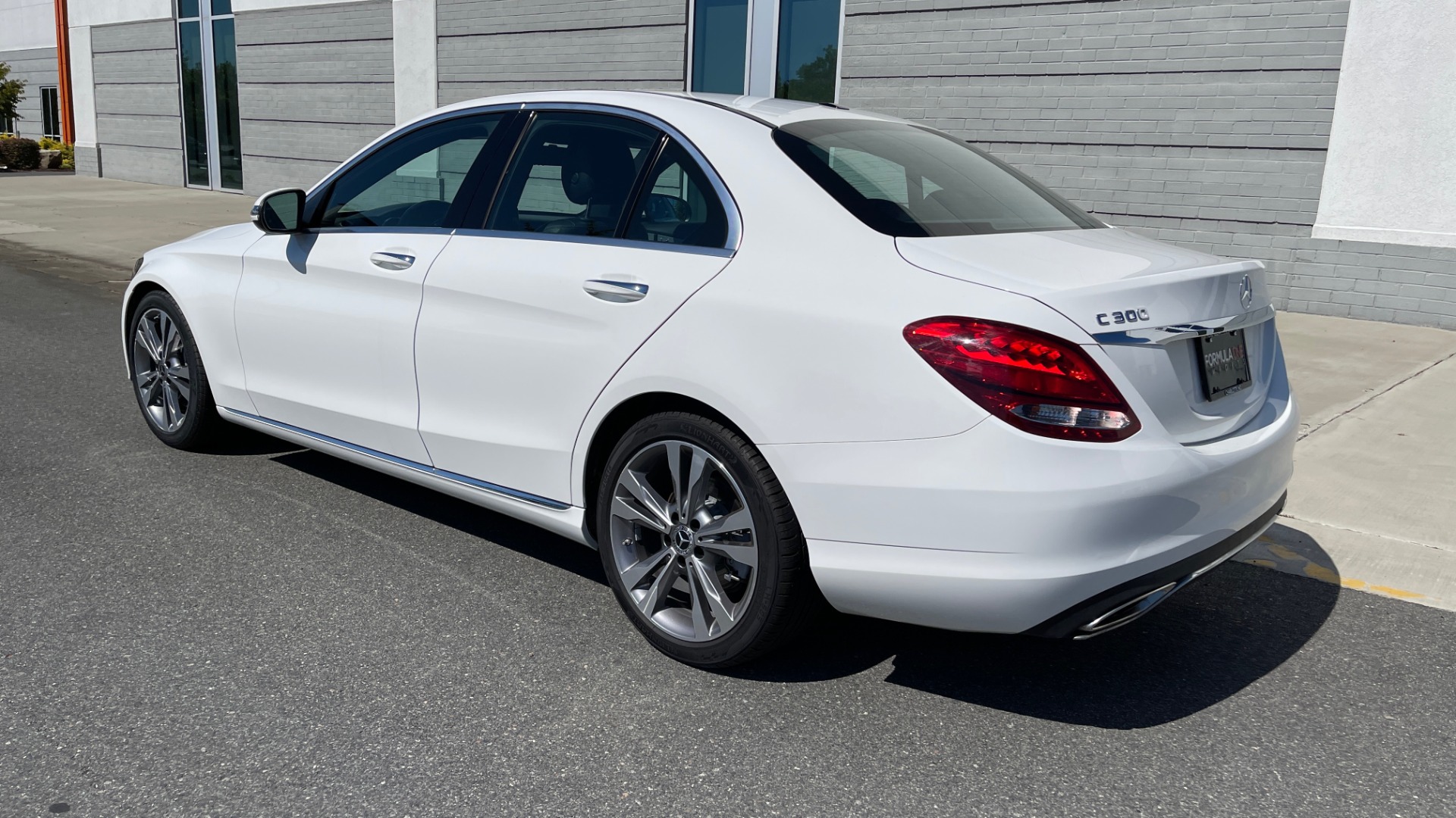 Used 2018 Mercedes-Benz C-CLASS C 300 2.0L PREMIUM / APPLE CARPLAY / BSA / HTD STS / REARVIEW for sale Sold at Formula Imports in Charlotte NC 28227 5