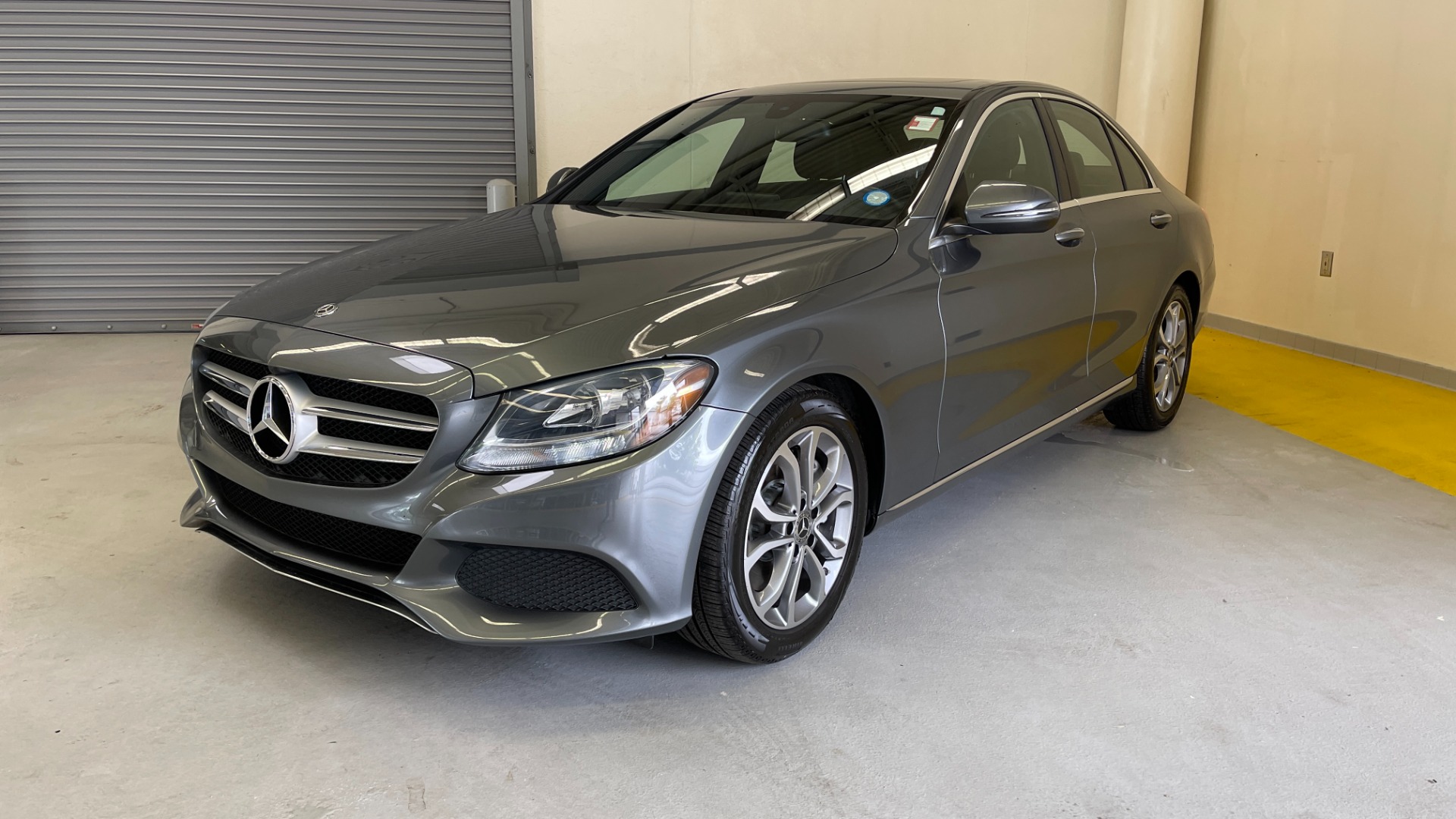 Used 2018 Mercedes-Benz C-CLASS C 300 PREMIUM / KEYLESS-GO / HTD STS / APPLE CARPLAY / REARVIEW for sale Sold at Formula Imports in Charlotte NC 28227 3