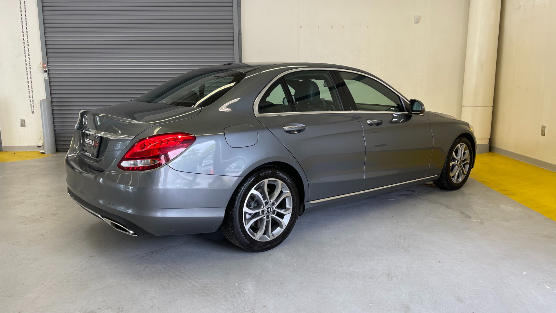 Used 2018 Mercedes-Benz C-CLASS C 300 PREMIUM / KEYLESS-GO / HTD STS / APPLE CARPLAY / REARVIEW for sale Sold at Formula Imports in Charlotte NC 28227 8
