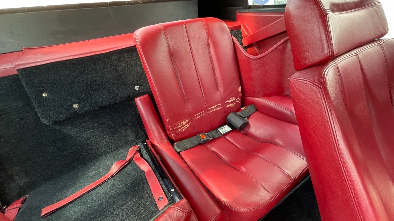 Used 1984 Ferrari MONDIAL 2+2 CABRIOLET / MID-ENGINE 3.0L V8 240HP / 5-SPEED MANUAL / LOW MILES for sale Sold at Formula Imports in Charlotte NC 28227 12