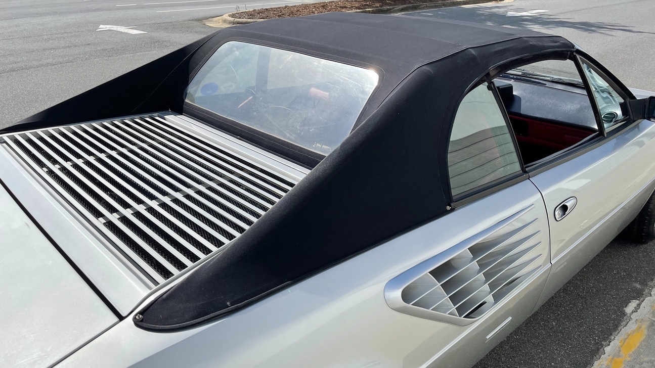 Used 1984 Ferrari MONDIAL 2+2 CABRIOLET / MID-ENGINE 3.0L V8 240HP / 5-SPEED MANUAL / LOW MILES for sale Sold at Formula Imports in Charlotte NC 28227 18