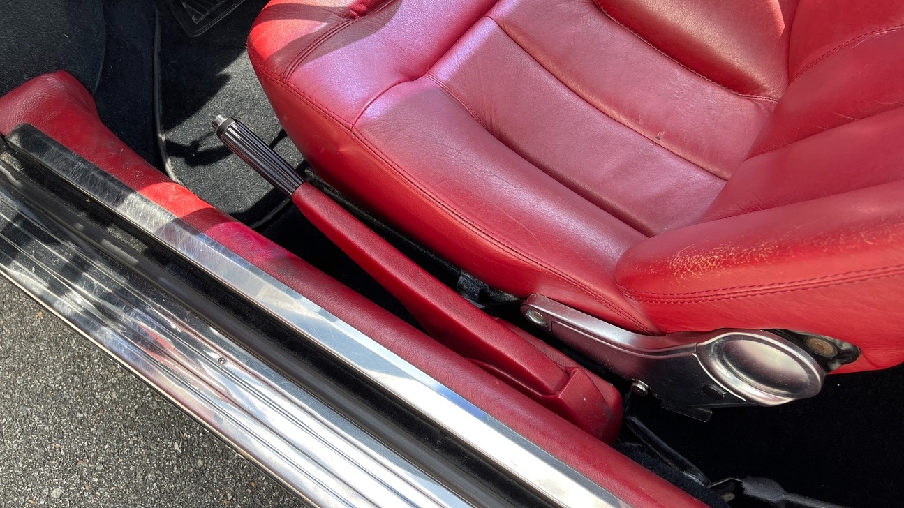 Used 1984 Ferrari MONDIAL 2+2 CABRIOLET / MID-ENGINE 3.0L V8 240HP / 5-SPEED MANUAL / LOW MILES for sale Sold at Formula Imports in Charlotte NC 28227 68