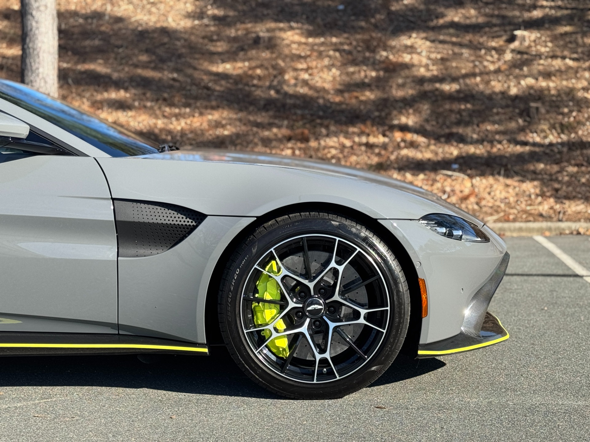 Used 2020 Aston Martin Vantage AMR Hero TECH & COMFORT COLLECTION / PREMIUM AUDIO for sale Sold at Formula Imports in Charlotte NC 28227 17