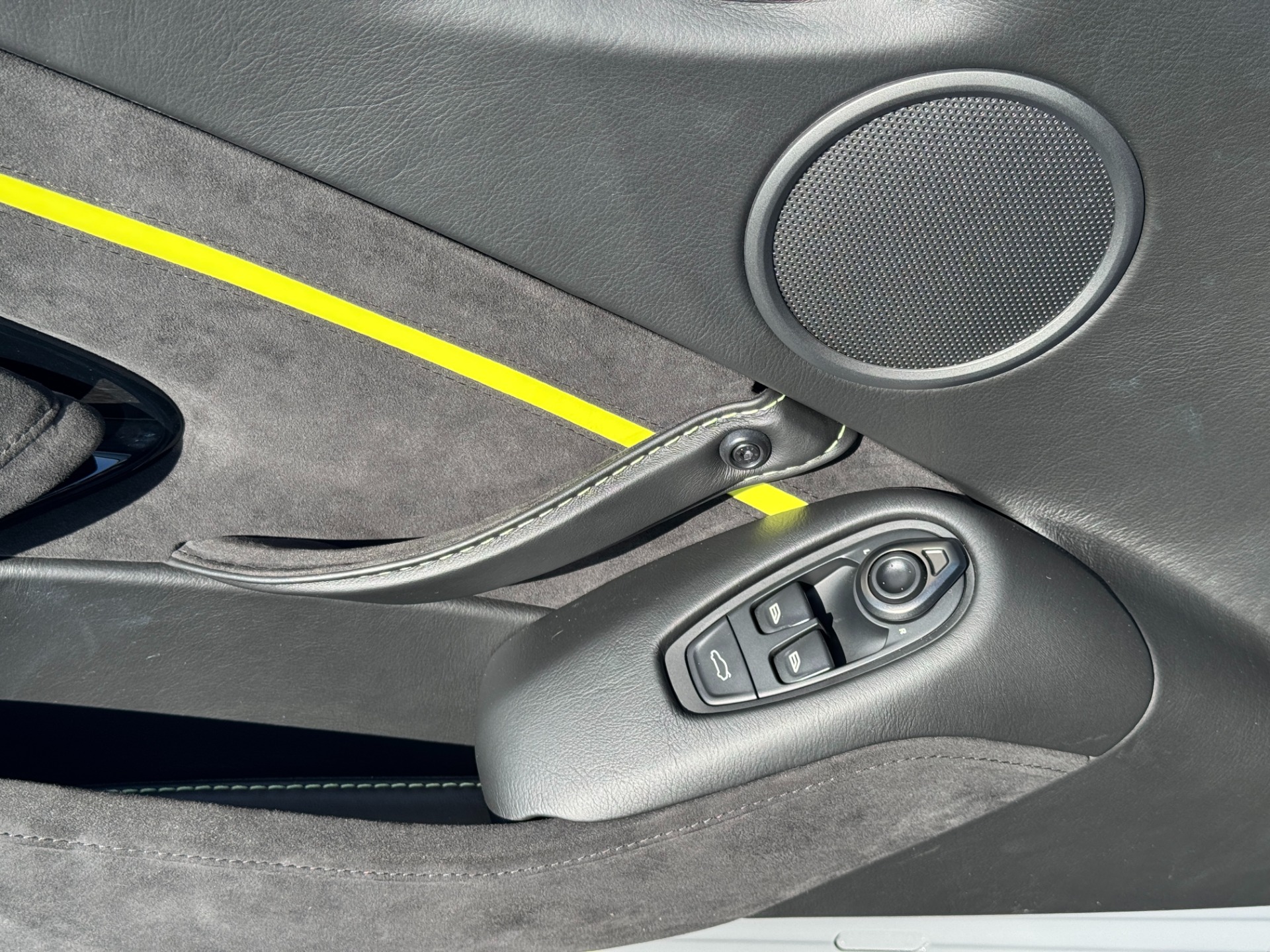 Used 2020 Aston Martin Vantage AMR Hero TECH & COMFORT COLLECTION / PREMIUM AUDIO for sale Sold at Formula Imports in Charlotte NC 28227 34