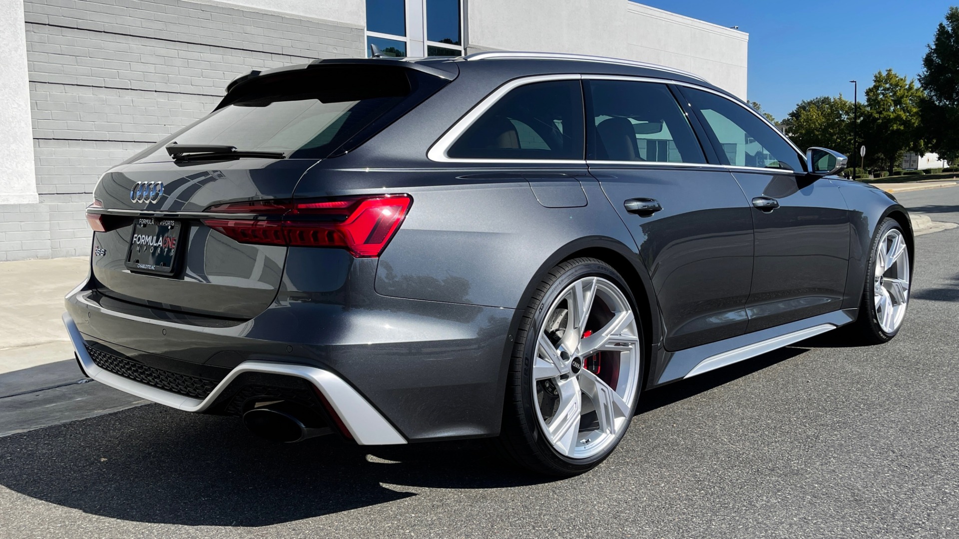 Used 2021 Audi RS 6 AVANT WAGON / EXEC PKG / CARBON OPTIC / B&O SND / DRVR ASST / SPRT EXH for sale Sold at Formula Imports in Charlotte NC 28227 2