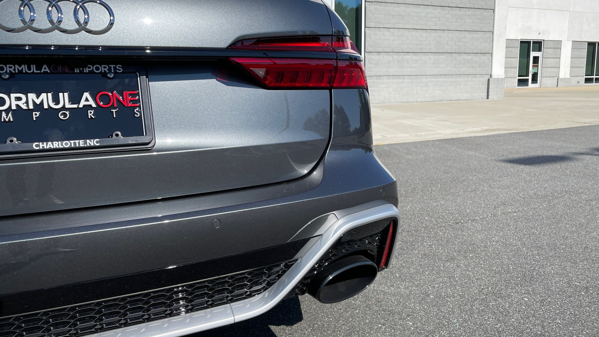 Used 2021 Audi RS 6 AVANT WAGON / EXEC PKG / CARBON OPTIC / B&O SND / DRVR ASST / SPRT EXH for sale Sold at Formula Imports in Charlotte NC 28227 24