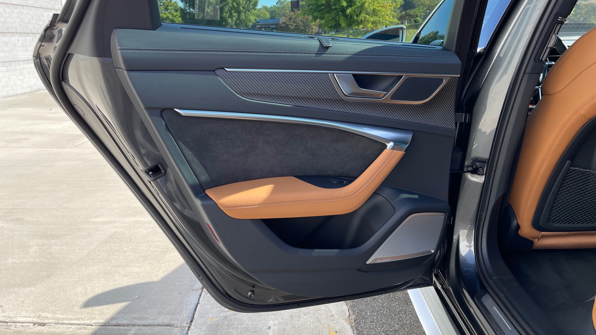 Used 2021 Audi RS 6 AVANT WAGON / EXEC PKG / CARBON OPTIC / B&O SND / DRVR ASST / SPRT EXH for sale Sold at Formula Imports in Charlotte NC 28227 49