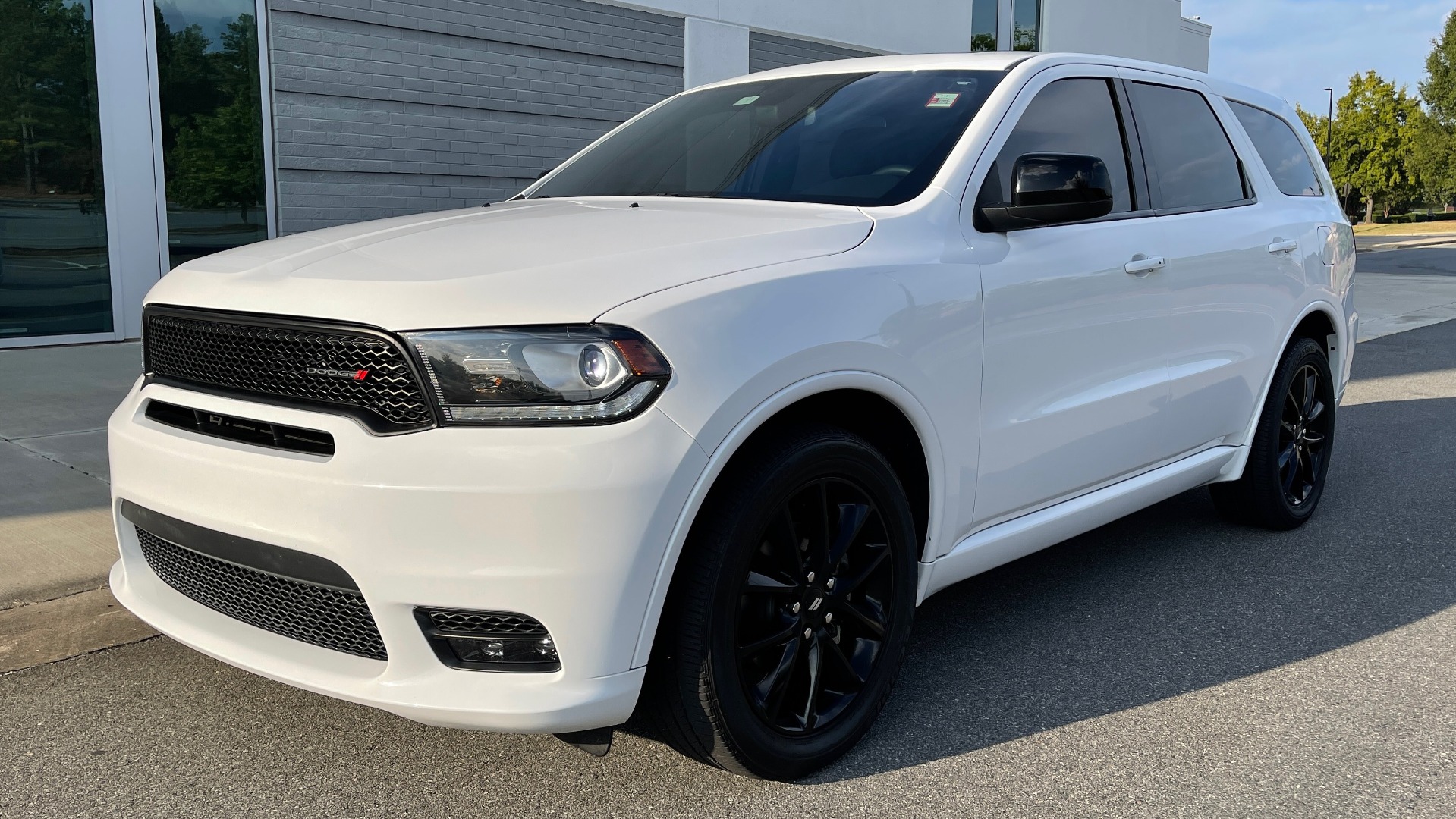 Used 2019 Dodge DURANGO GT BLACKTOP RWD / 3.6L / 8-SPD AUTO / 3-ROW / NAV / REARVIEW for sale Sold at Formula Imports in Charlotte NC 28227 3