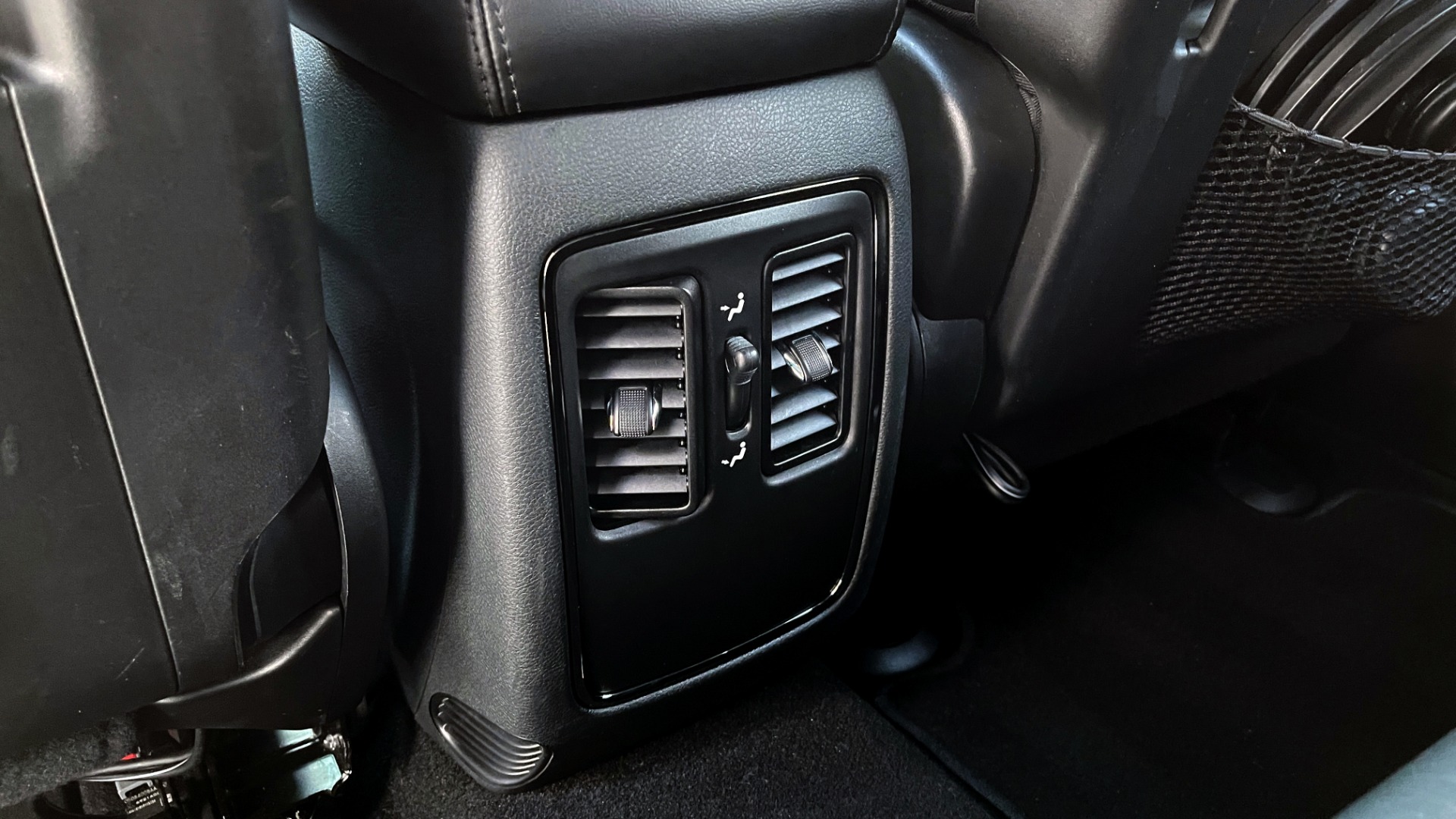 Used 2019 Dodge DURANGO GT BLACKTOP RWD / 3.6L / 8-SPD AUTO / 3-ROW / NAV / REARVIEW for sale Sold at Formula Imports in Charlotte NC 28227 56