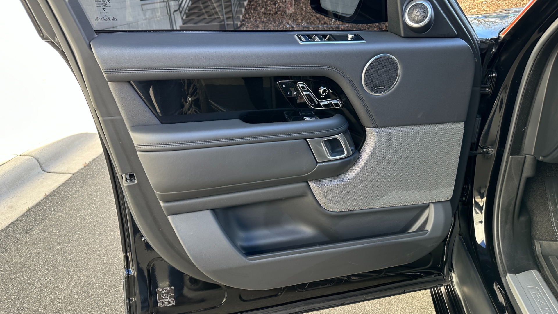 Used 2018 Land Rover Range Rover for sale $61,995 at Formula Imports in Charlotte NC 28227 10