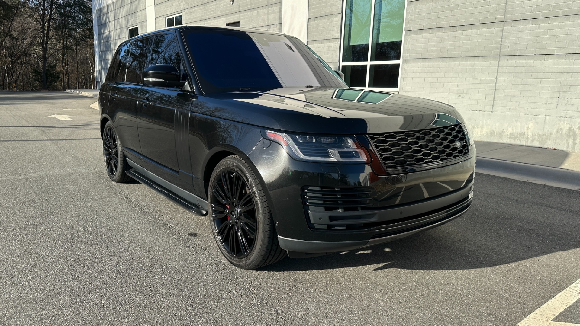 Used 2018 Land Rover Range Rover SUPERCHARGED / DRIVE PRO PKG / FULL BLACKOUT / RED CALIPERS / 21IN WHEELS for sale Sold at Formula Imports in Charlotte NC 28227 2