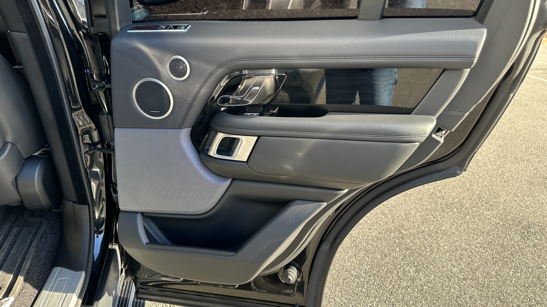 Used 2018 Land Rover Range Rover SUPERCHARGED / DRIVE PRO PKG / FULL BLACKOUT / RED CALIPERS / 21IN WHEELS for sale Sold at Formula Imports in Charlotte NC 28227 20