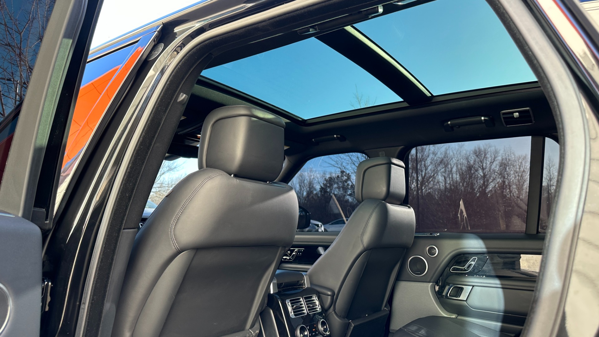 Used 2018 Land Rover Range Rover for sale $61,995 at Formula Imports in Charlotte NC 28227 27