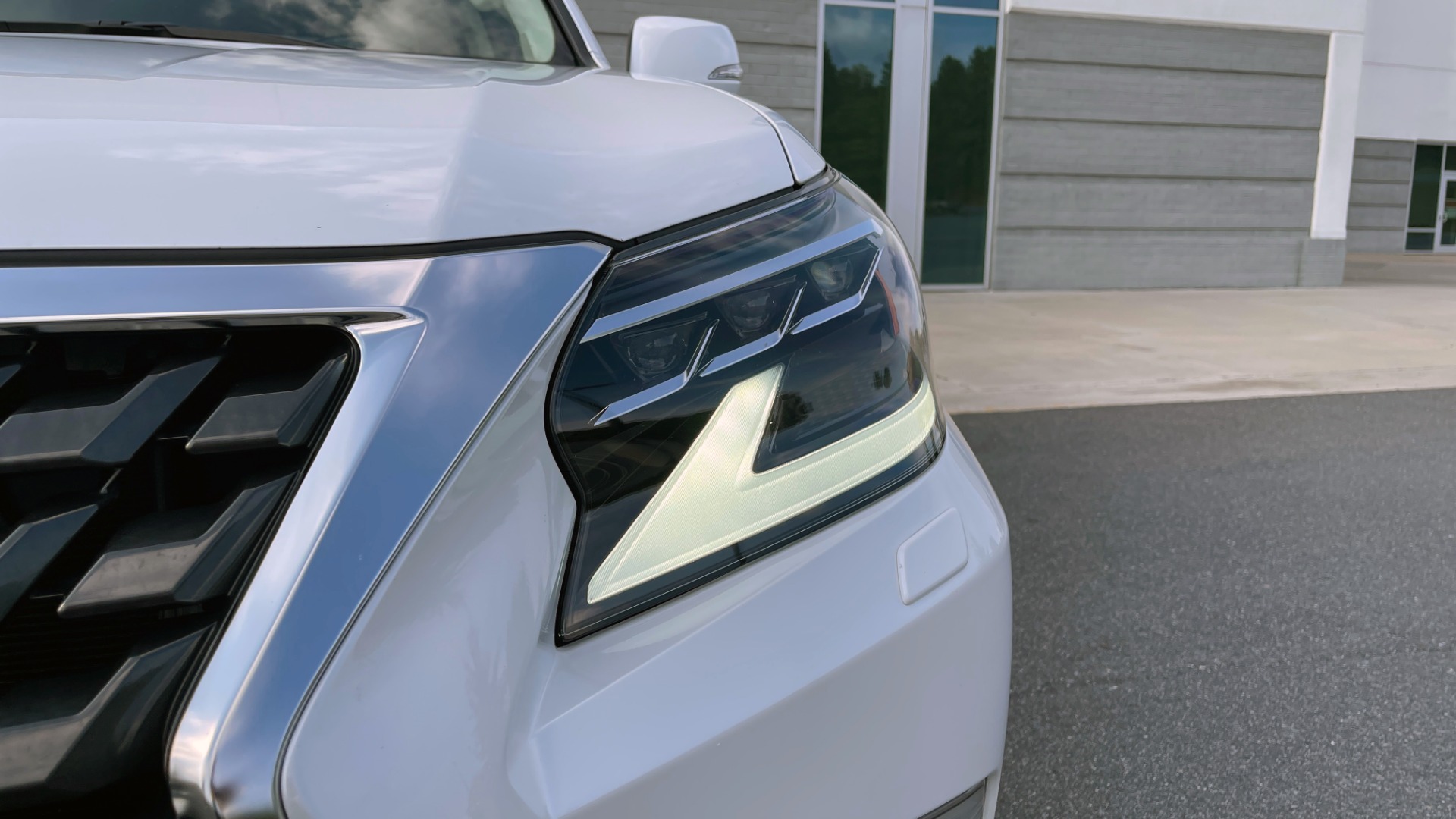 Used 2020 Lexus GX 460 PREMIUM / AWD / NAV / SUNROOF / 3-ROW / REARVIEW for sale Sold at Formula Imports in Charlotte NC 28227 11