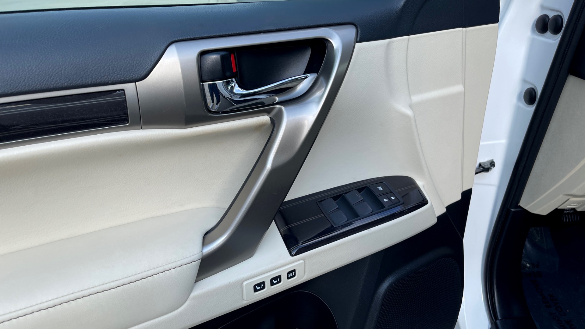 Used 2020 Lexus GX 460 PREMIUM / AWD / NAV / SUNROOF / 3-ROW / REARVIEW for sale Sold at Formula Imports in Charlotte NC 28227 27