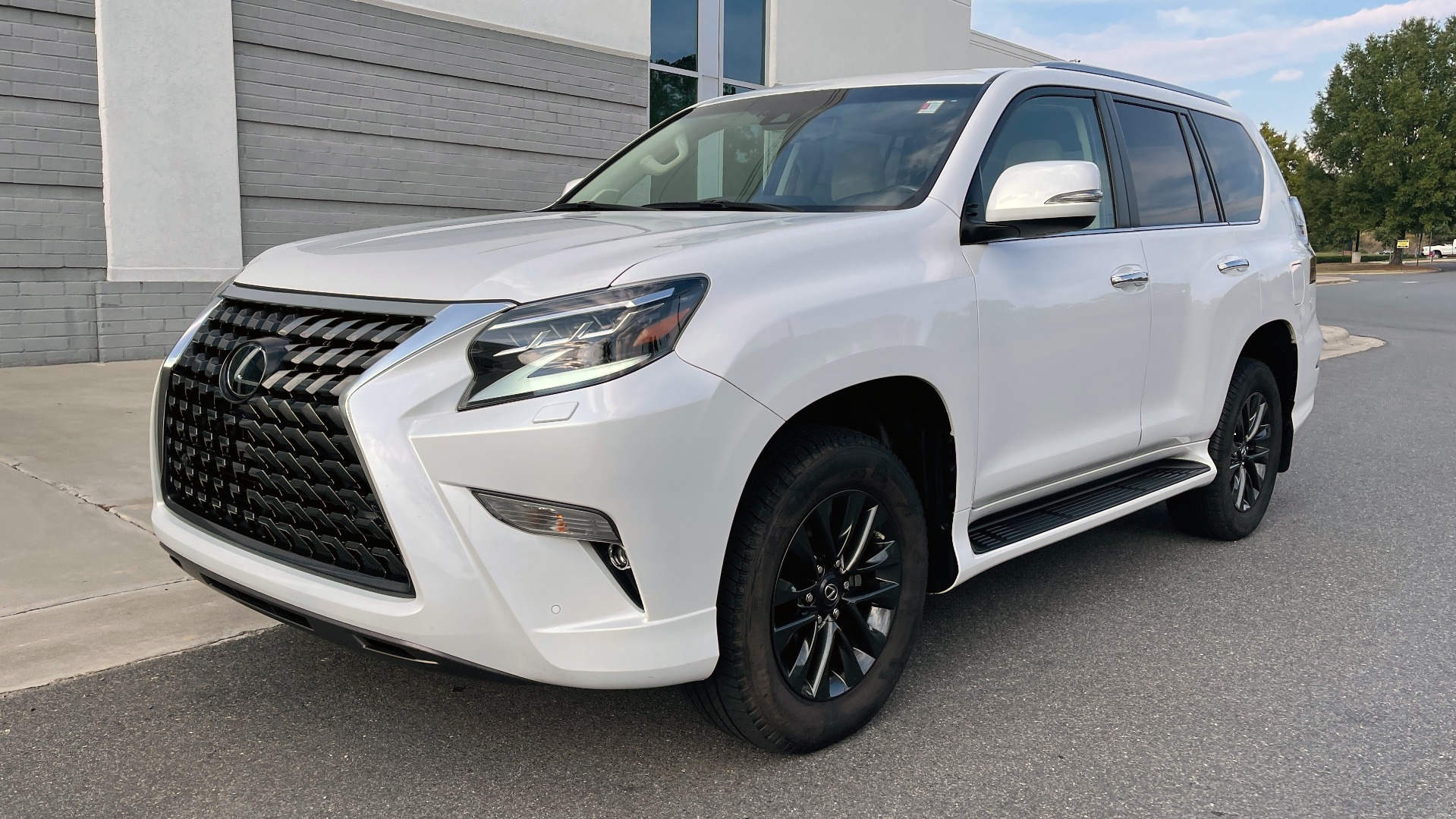 Used 2020 Lexus GX 460 PREMIUM / AWD / NAV / SUNROOF / 3-ROW / REARVIEW for sale Sold at Formula Imports in Charlotte NC 28227 3