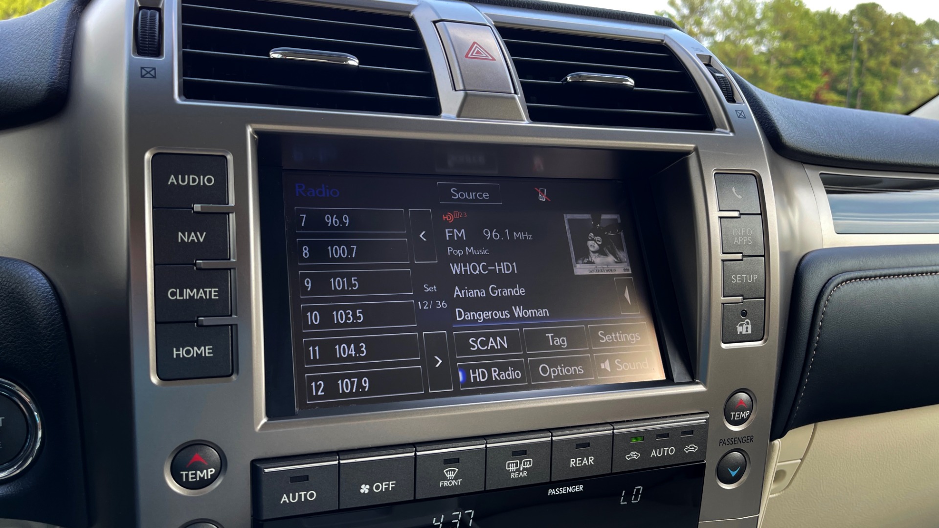 Used 2020 Lexus GX 460 PREMIUM / AWD / NAV / SUNROOF / 3-ROW / REARVIEW for sale Sold at Formula Imports in Charlotte NC 28227 39