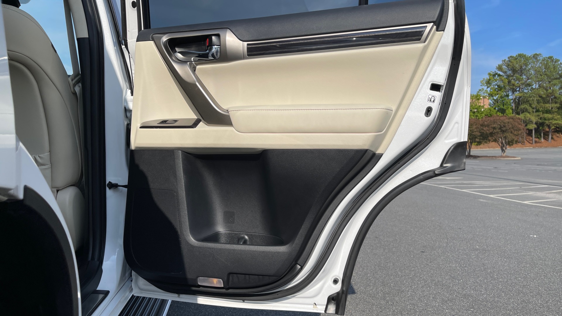 Used 2020 Lexus GX 460 PREMIUM / AWD / NAV / SUNROOF / 3-ROW / REARVIEW for sale Sold at Formula Imports in Charlotte NC 28227 57
