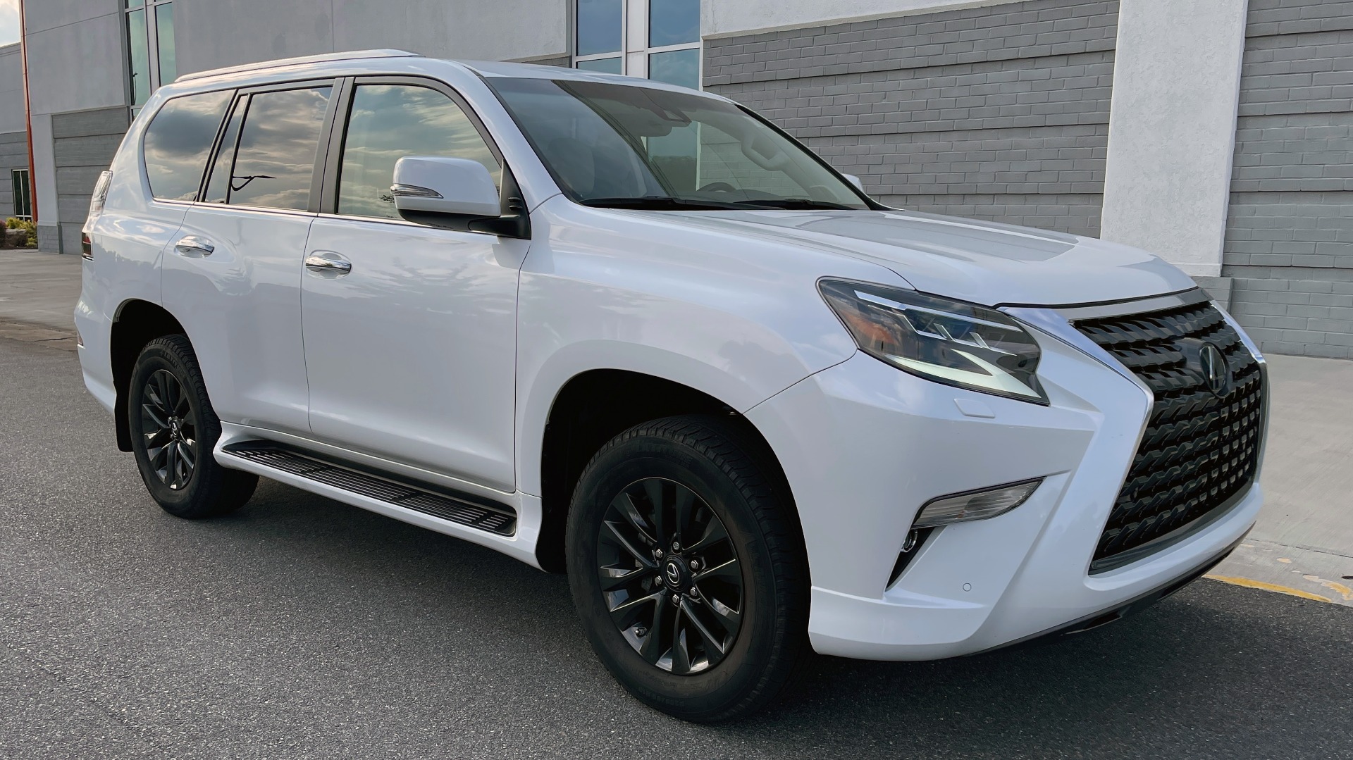 Used 2020 Lexus GX 460 PREMIUM / AWD / NAV / SUNROOF / 3-ROW / REARVIEW for sale Sold at Formula Imports in Charlotte NC 28227 6
