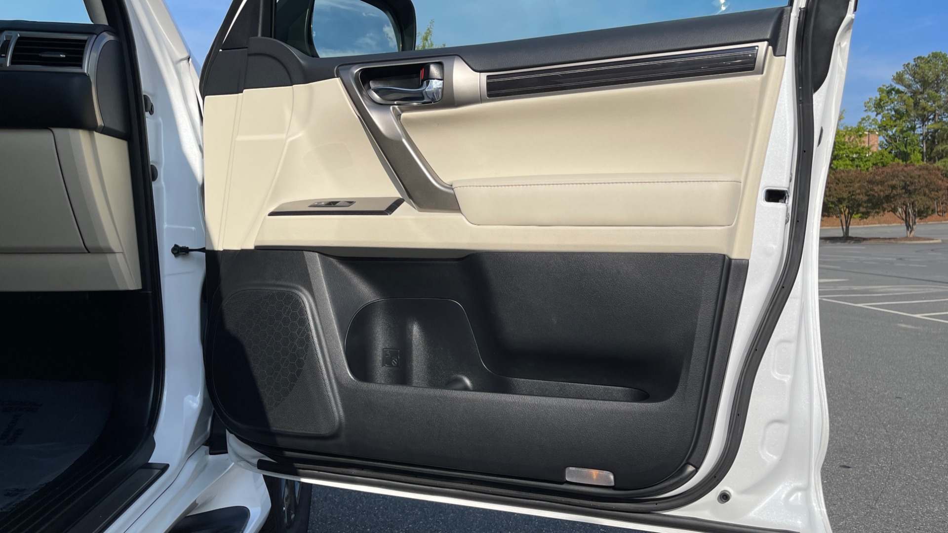 Used 2020 Lexus GX 460 PREMIUM / AWD / NAV / SUNROOF / 3-ROW / REARVIEW for sale Sold at Formula Imports in Charlotte NC 28227 62