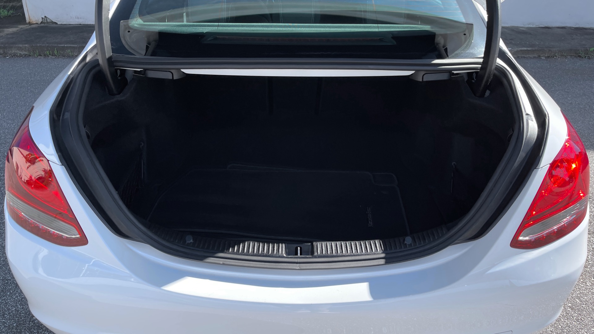 Used 2018 Mercedes-Benz C-CLASS C 300 4MATIC PREMIUM / SMARTPHONE INTEG / PANO-ROOF / REARVIEW for sale $30,195 at Formula Imports in Charlotte NC 28227 18