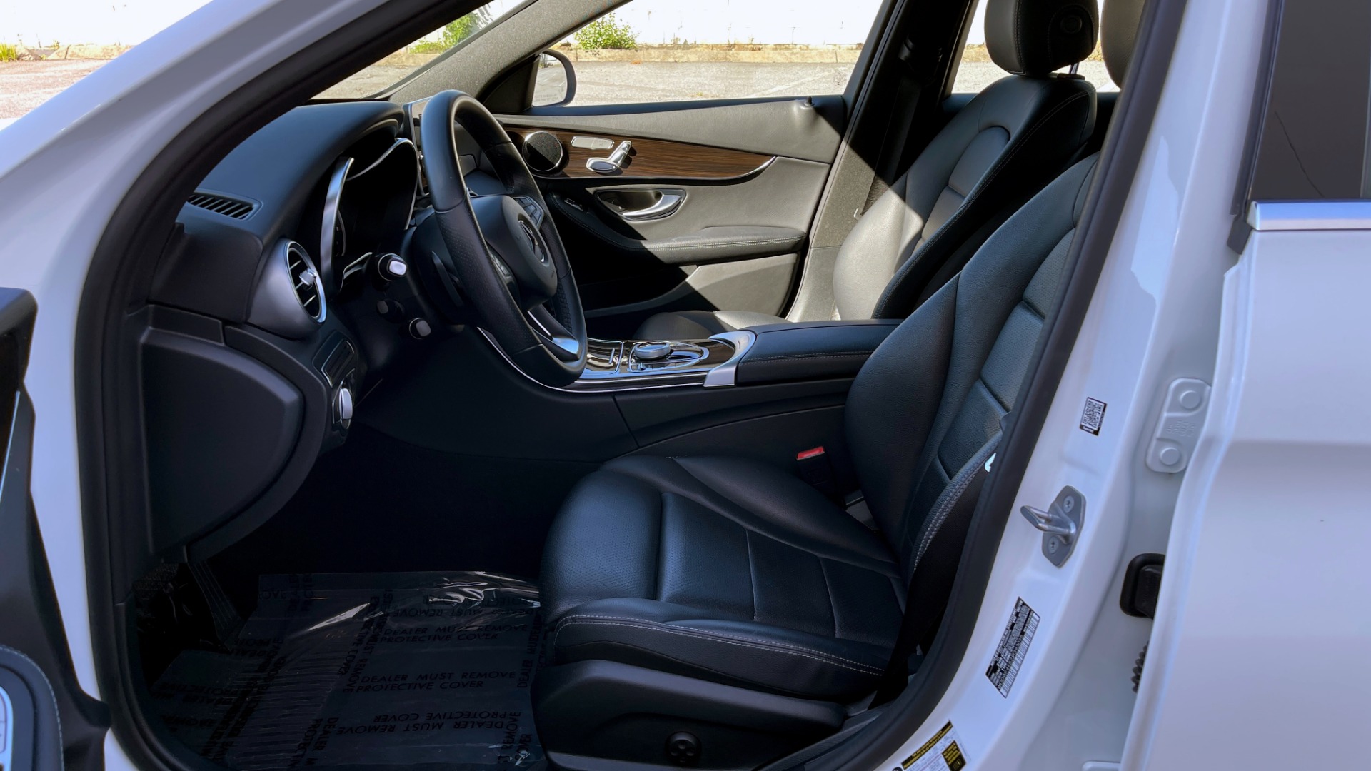 Used 2018 Mercedes-Benz C-CLASS C 300 4MATIC PREMIUM / SMARTPHONE INTEG / PANO-ROOF / REARVIEW for sale $30,195 at Formula Imports in Charlotte NC 28227 27