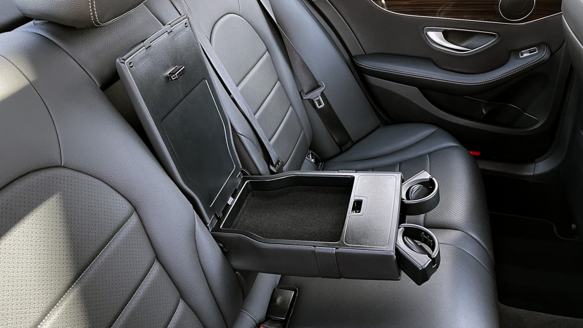 Used 2018 Mercedes-Benz C-CLASS C 300 4MATIC PREMIUM / SMARTPHONE INTEG / PANO-ROOF / REARVIEW for sale $30,195 at Formula Imports in Charlotte NC 28227 52