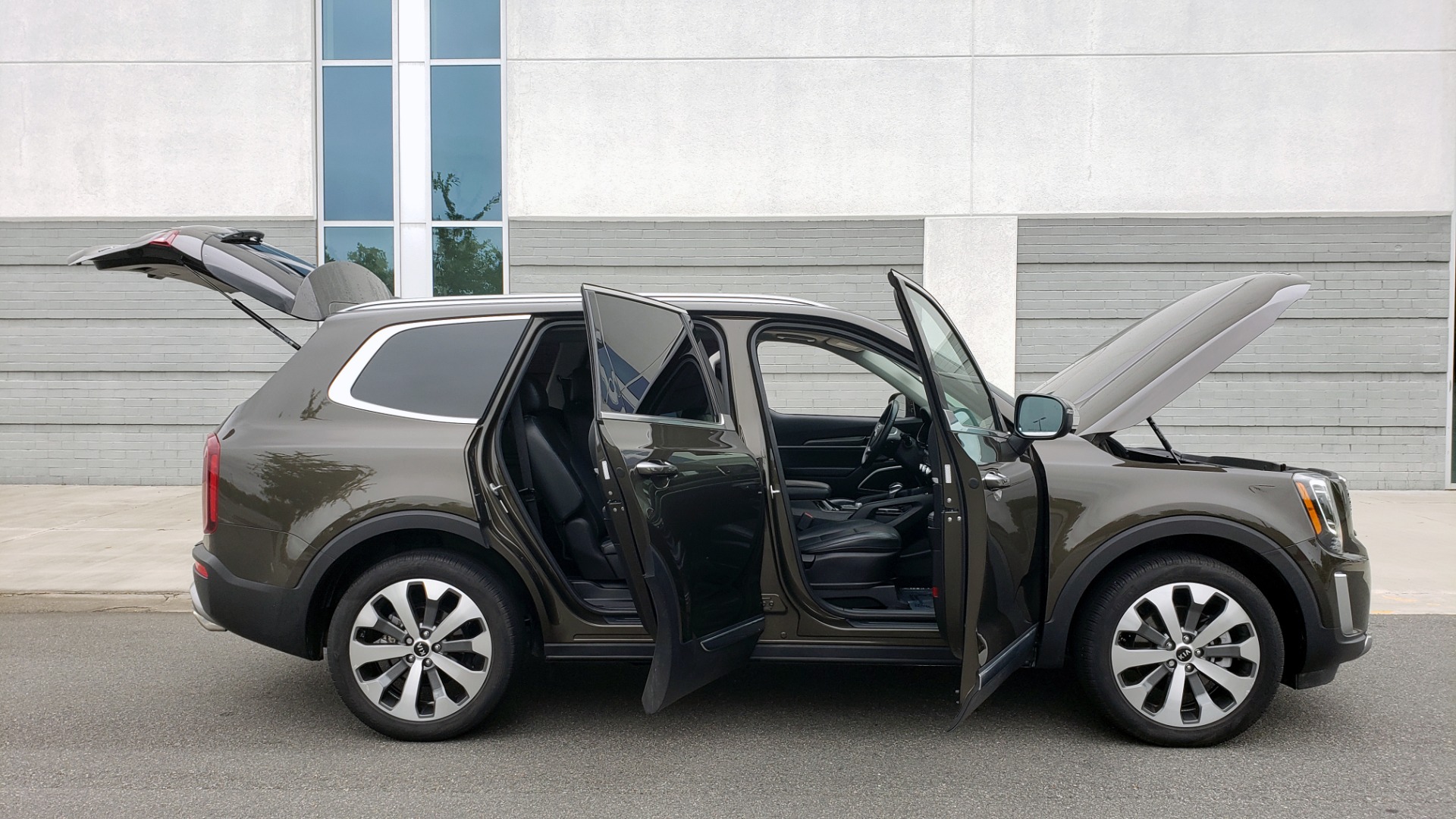 Used 2020 Kia Telluride S for sale Sold at Formula Imports in Charlotte NC 28227 12