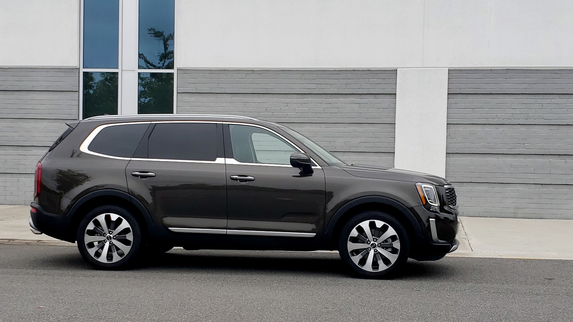 Used 2020 Kia Telluride S for sale Sold at Formula Imports in Charlotte NC 28227 8