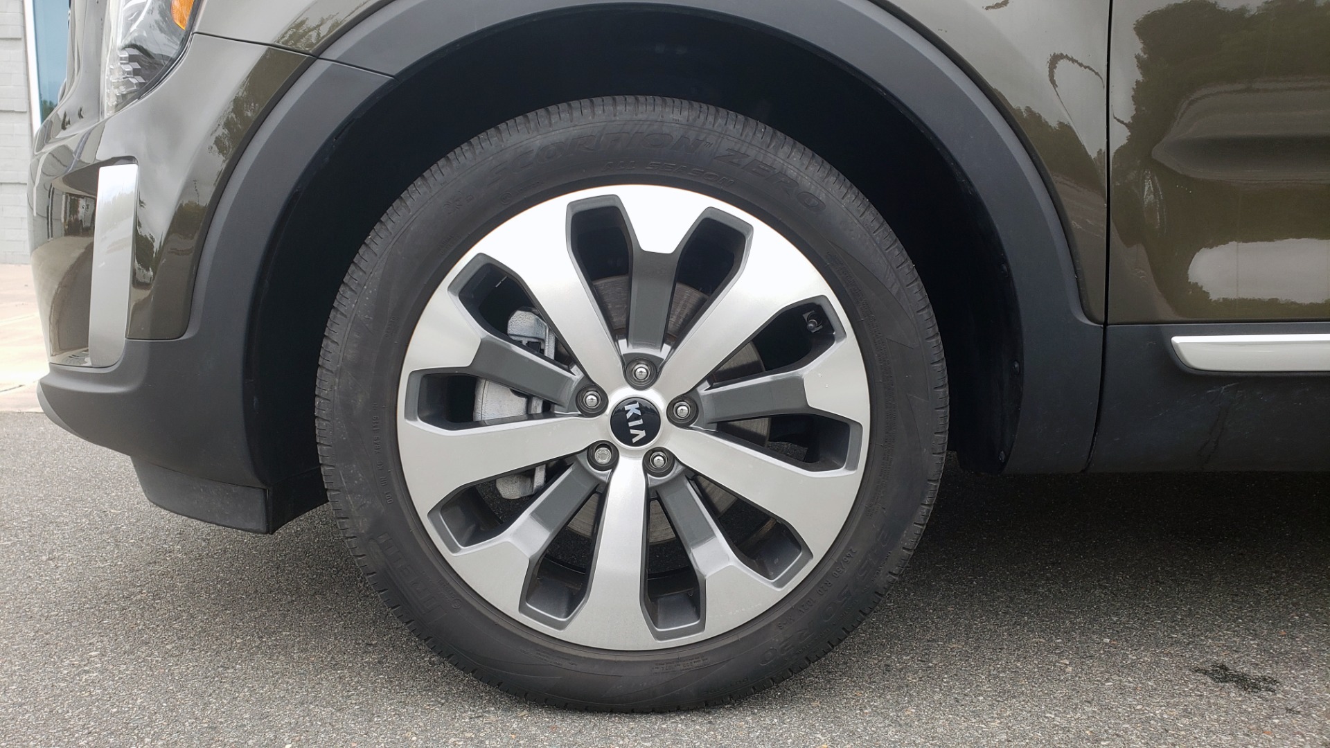 Used 2020 Kia TELLURIDE S 3.8L / FWD / 8-SPD AUTO / SUNROOF / REARVIEW / 20INCH WHEELS for sale $41,595 at Formula Imports in Charlotte NC 28227 80
