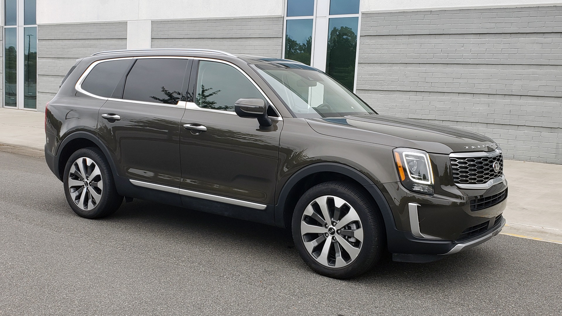 Used 2020 Kia Telluride S for sale Sold at Formula Imports in Charlotte NC 28227 9