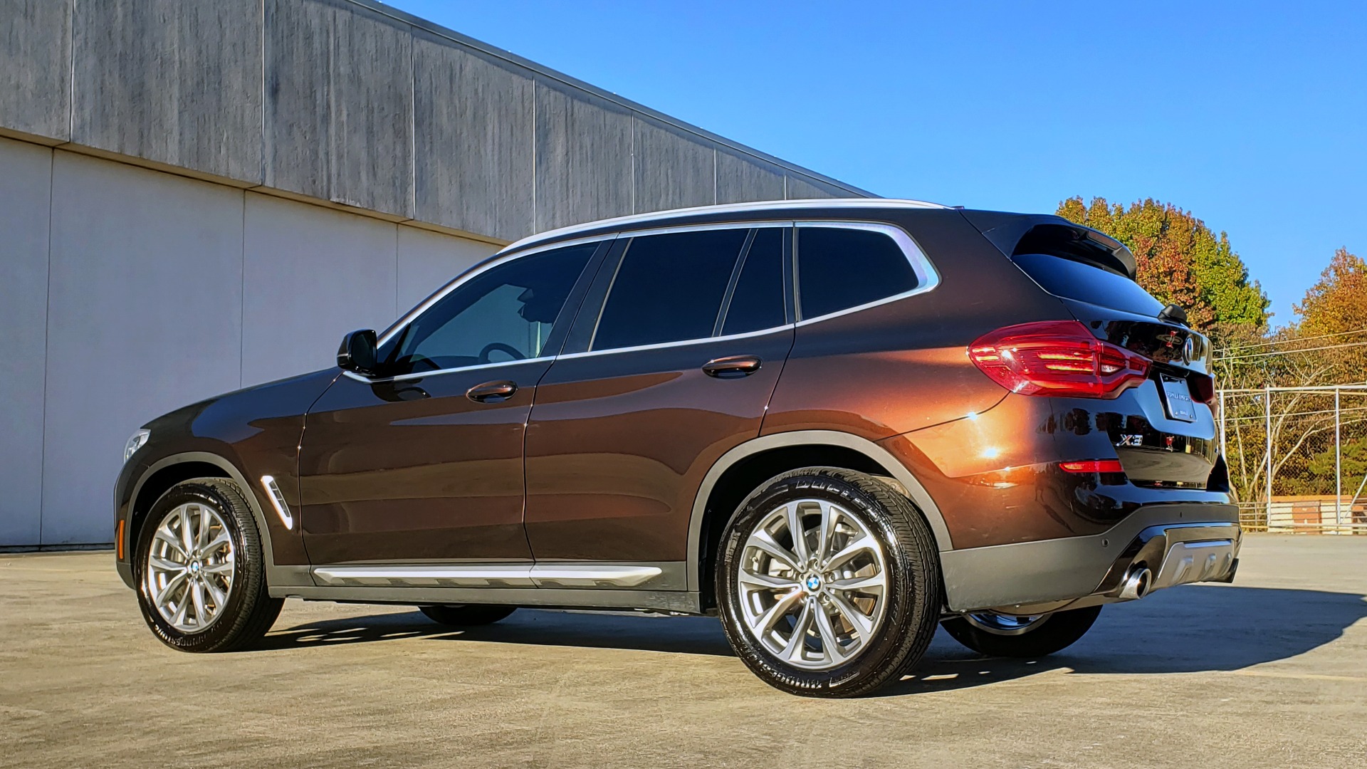 Used 2018 BMW X3 XDRIVE30I / NAV / PANO-ROOF / HTD STS / PARK DIST CNTRL / REARVIEW for sale Sold at Formula Imports in Charlotte NC 28227 4