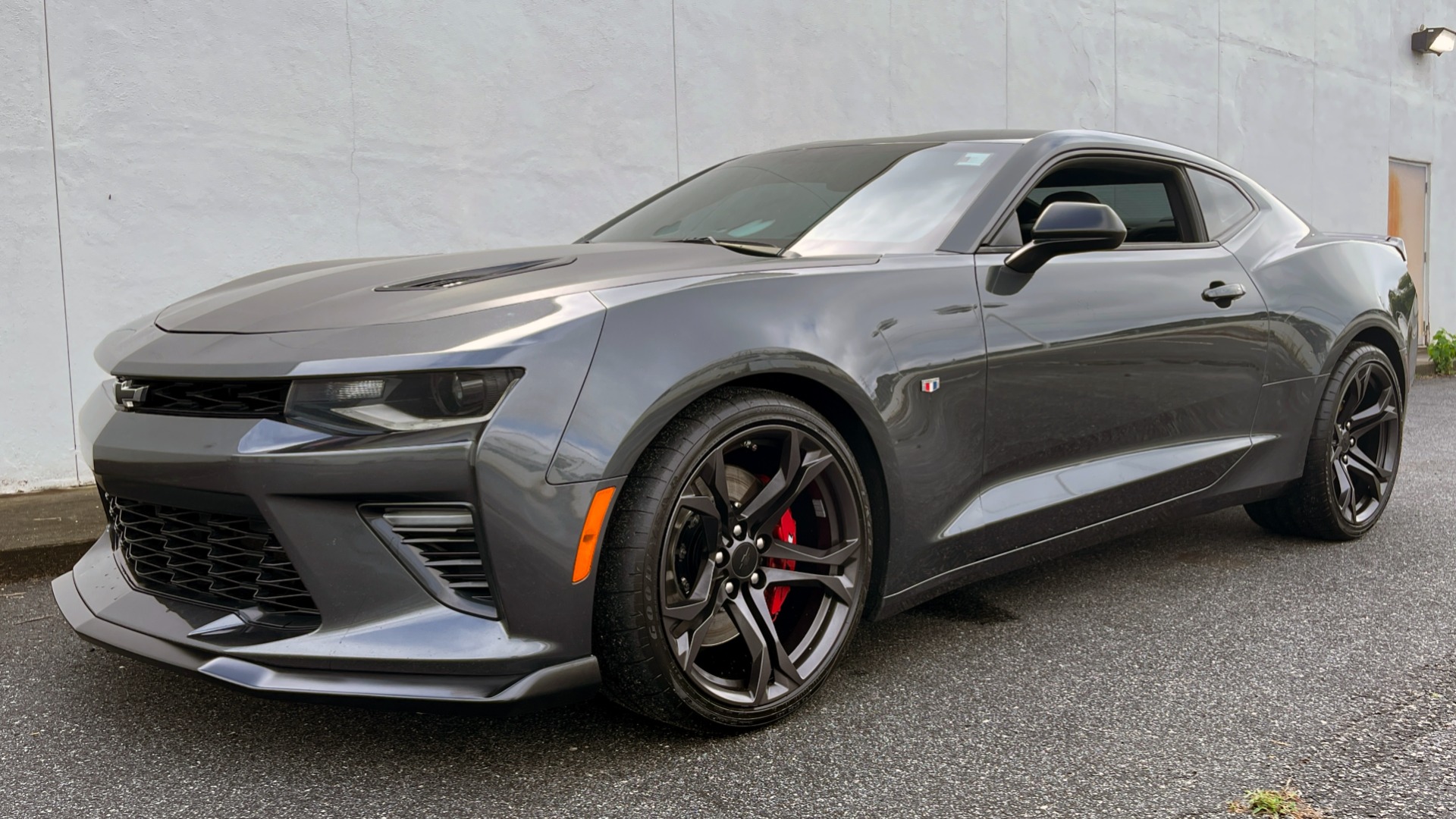 Used 2018 Chevrolet CAMARO 2SS / 6.2L V8 / MANUAL / 1LE TRACK PKG / NAV / BOSE / REARVIEW for sale Sold at Formula Imports in Charlotte NC 28227 2