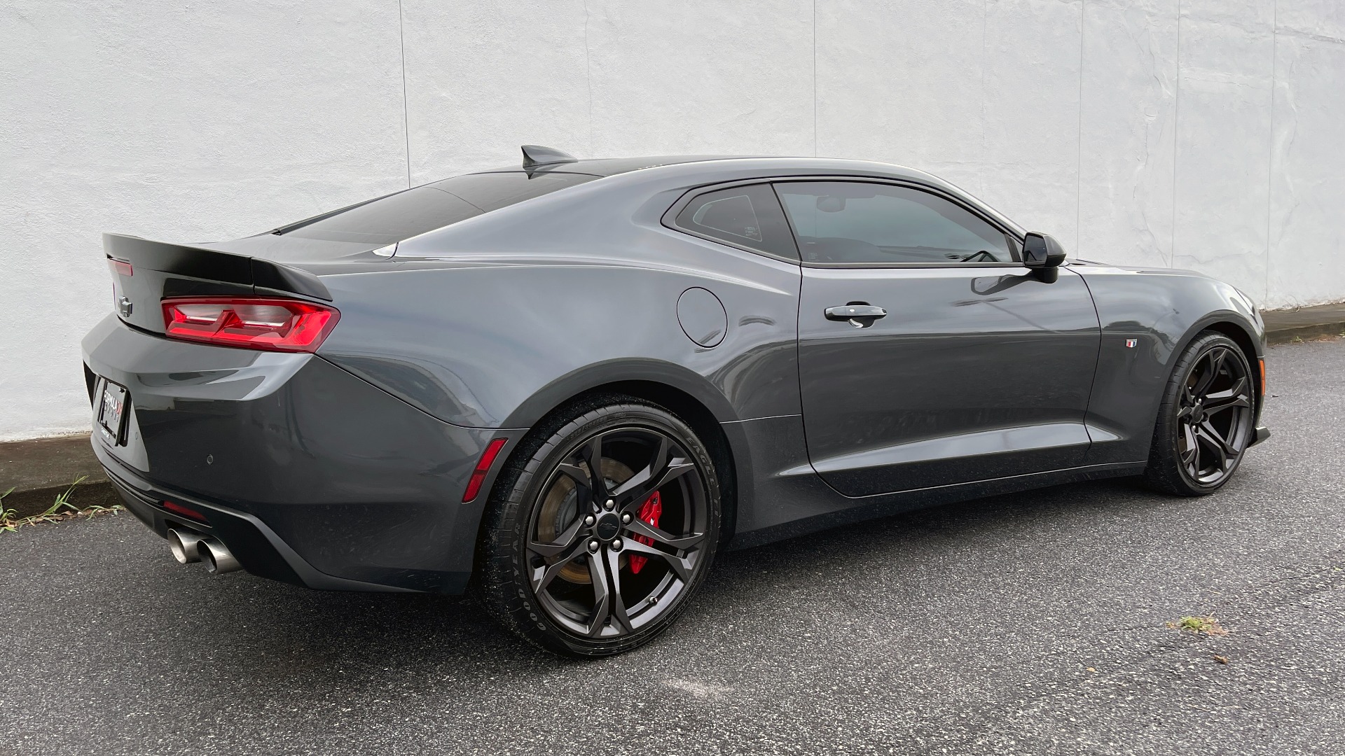 Used 2018 Chevrolet CAMARO 2SS / 6.2L V8 / MANUAL / 1LE TRACK PKG / NAV / BOSE / REARVIEW for sale Sold at Formula Imports in Charlotte NC 28227 4