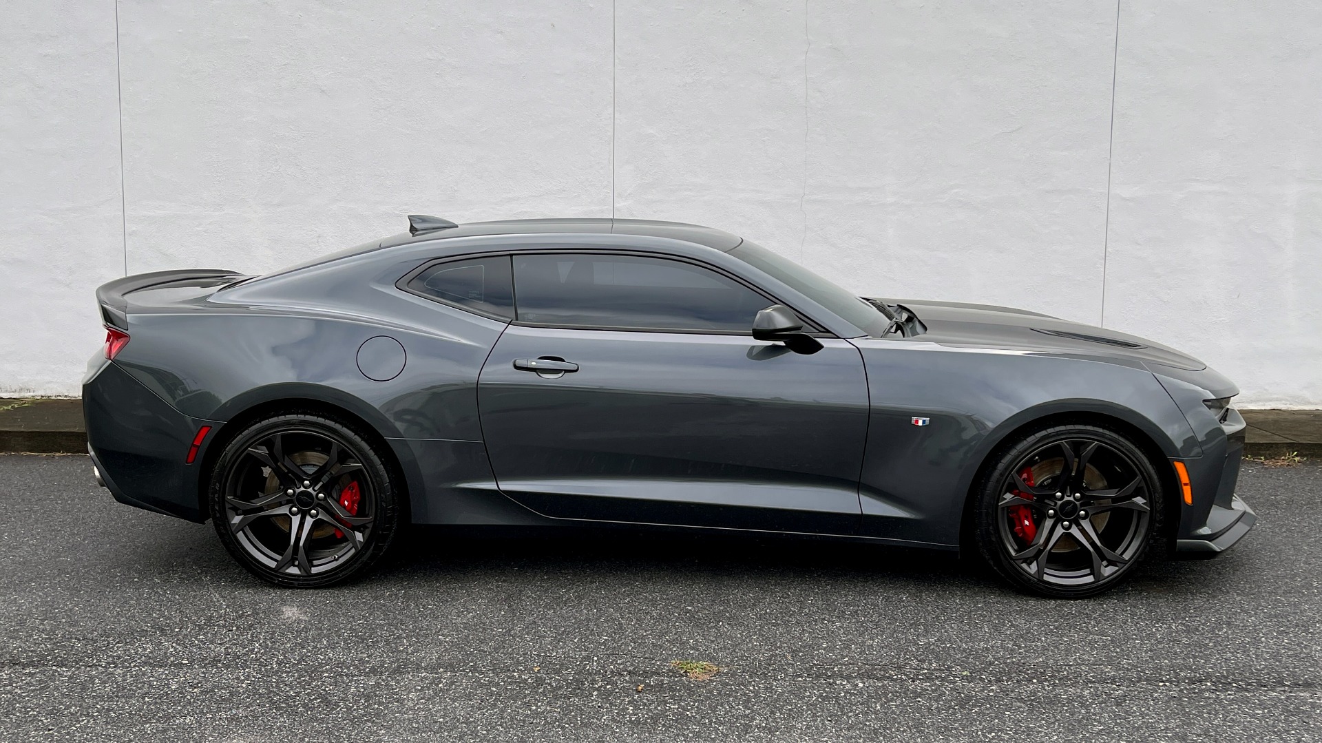 Used 2018 Chevrolet CAMARO 2SS / 6.2L V8 / MANUAL / 1LE TRACK PKG / NAV / BOSE / REARVIEW for sale Sold at Formula Imports in Charlotte NC 28227 5