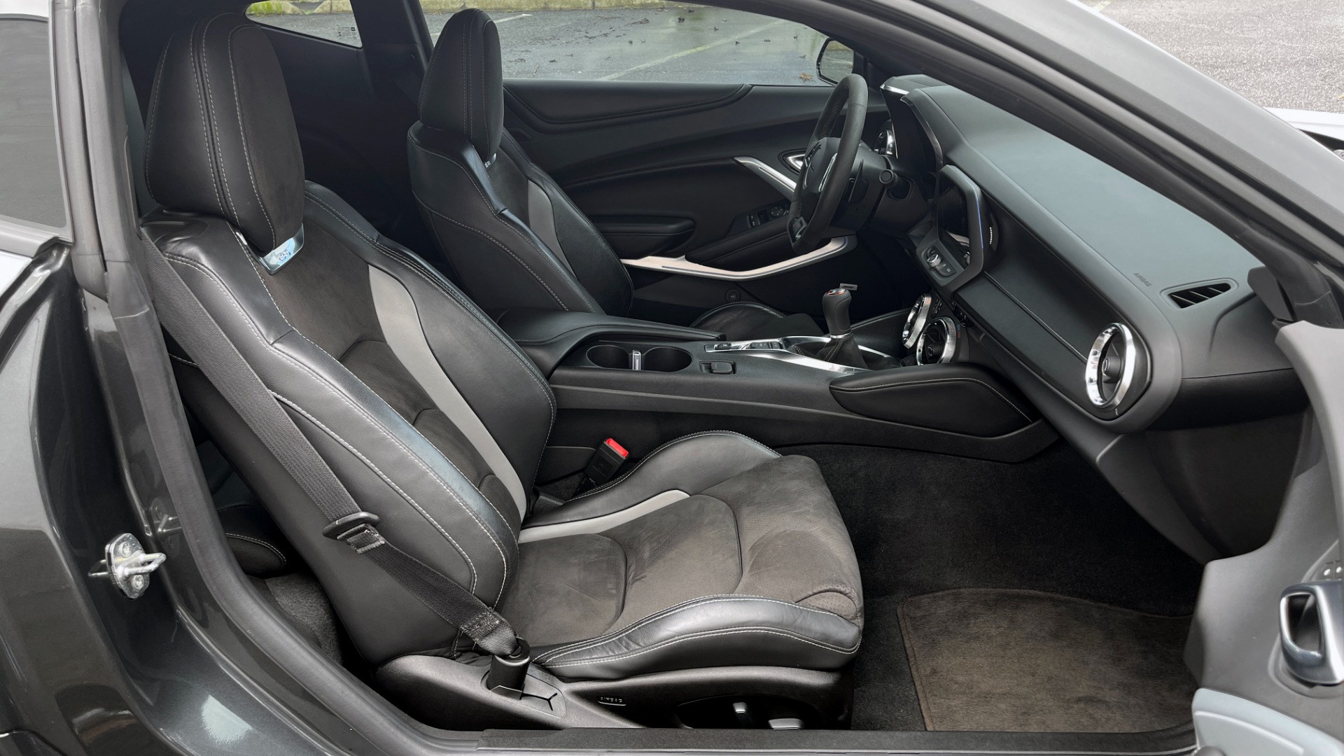 Used 2018 Chevrolet CAMARO 2SS / 6.2L V8 / MANUAL / 1LE TRACK PKG / NAV / BOSE / REARVIEW for sale Sold at Formula Imports in Charlotte NC 28227 53