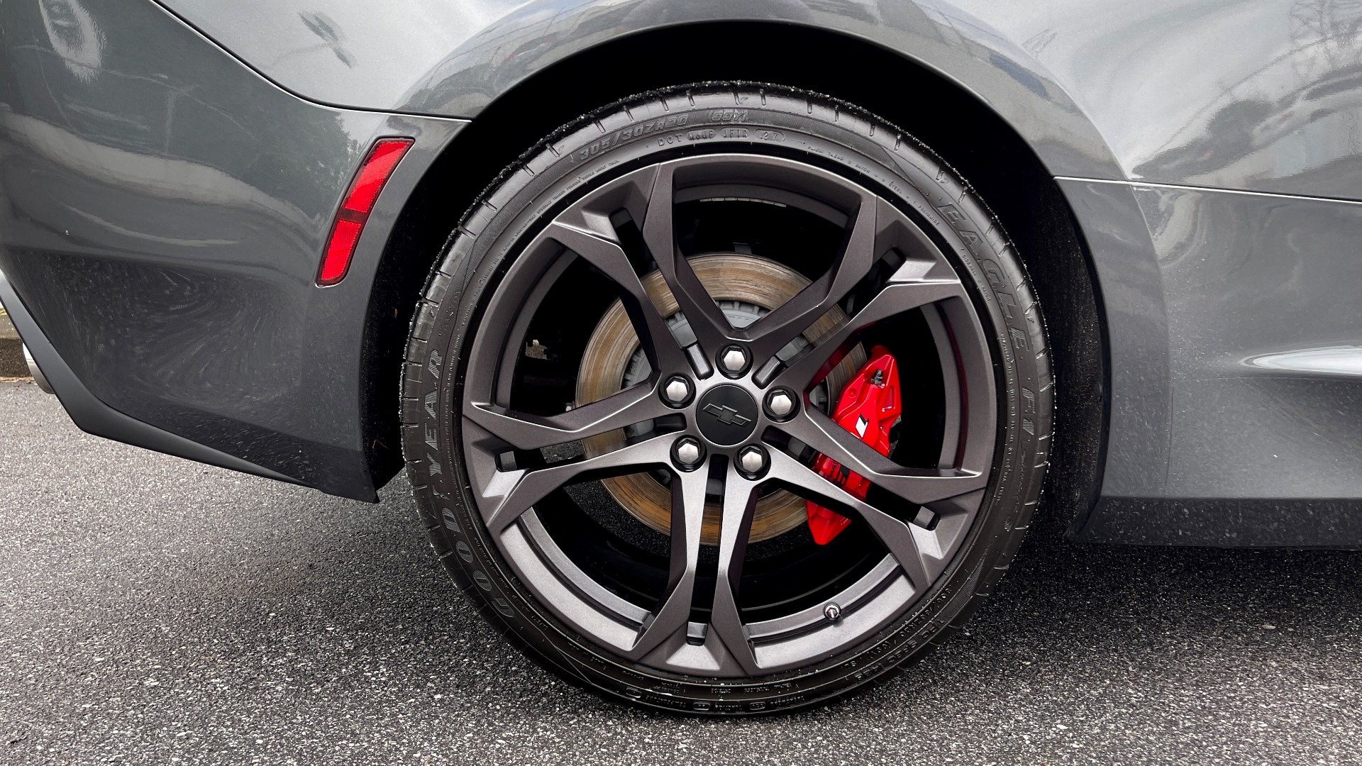 Used 2018 Chevrolet CAMARO 2SS / 6.2L V8 / MANUAL / 1LE TRACK PKG / NAV / BOSE / REARVIEW for sale Sold at Formula Imports in Charlotte NC 28227 55