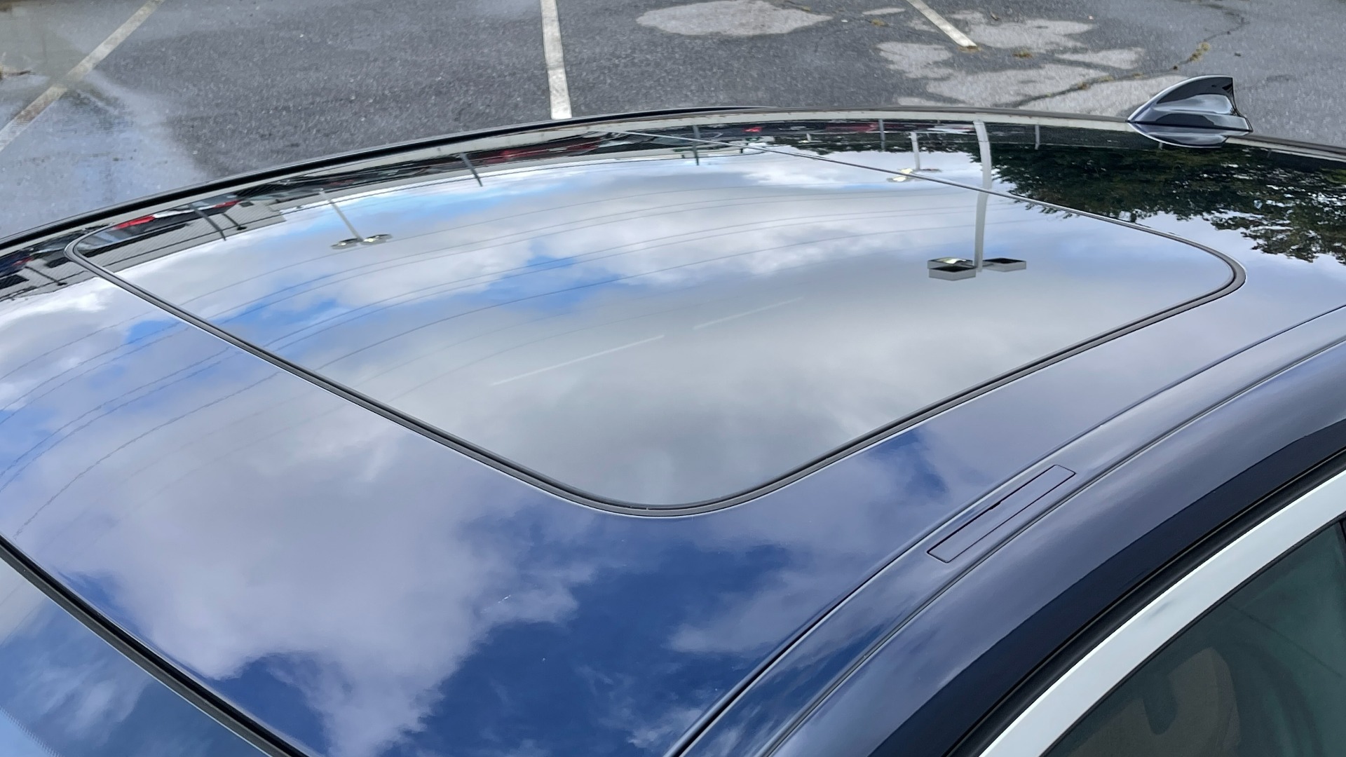 Used 2019 BMW 5 SERIES 530I XDRIVE / CONV PKG / NAV / HUD / HTD STS / SUNROOF / REARVIEW for sale $41,995 at Formula Imports in Charlotte NC 28227 24