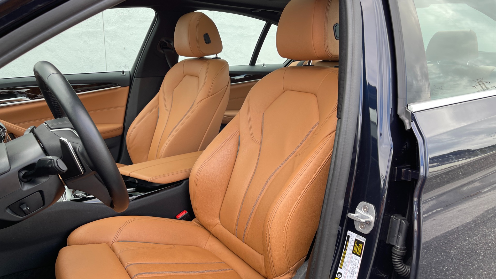 Used 2019 BMW 5 SERIES 530I XDRIVE / CONV PKG / NAV / HUD / HTD STS / SUNROOF / REARVIEW for sale $41,995 at Formula Imports in Charlotte NC 28227 30