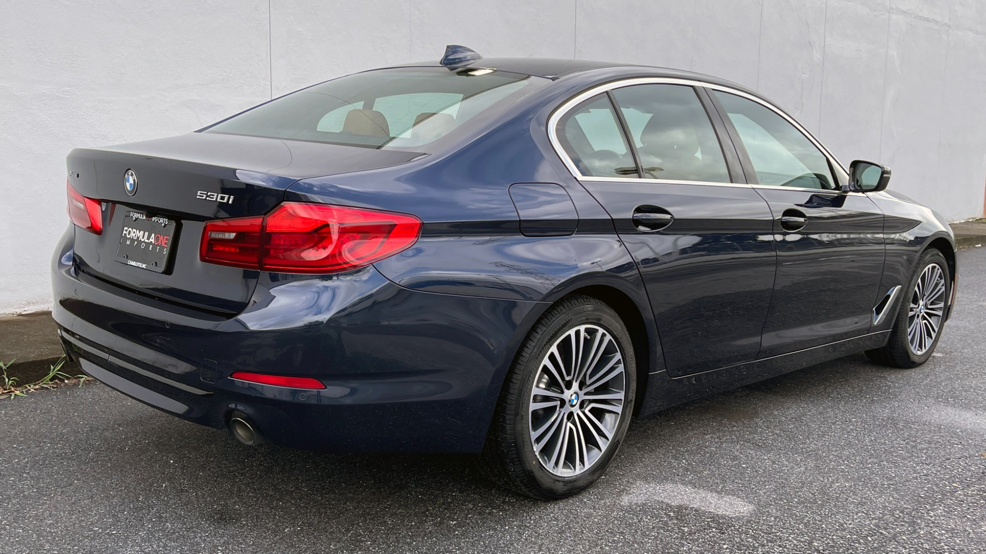 Used 2019 BMW 5 SERIES 530I XDRIVE / CONV PKG / NAV / HUD / HTD STS / SUNROOF / REARVIEW for sale Sold at Formula Imports in Charlotte NC 28227 4