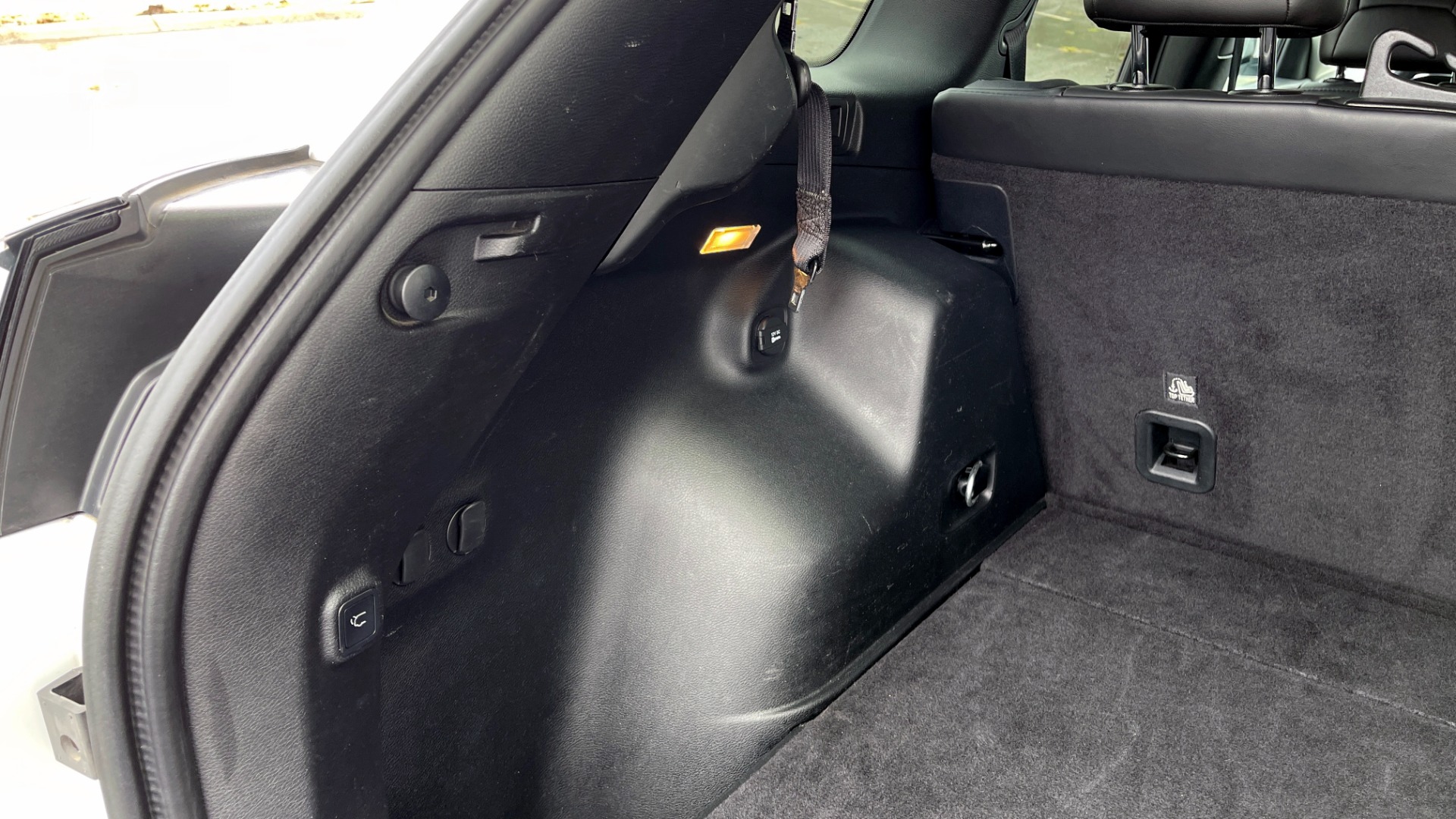 Used 2019 Jeep CHEROKEE LIMITED 2.4L / FWD / APPLE CARPLAY / KEYLESS-GO / REARVIEW for sale Sold at Formula Imports in Charlotte NC 28227 15