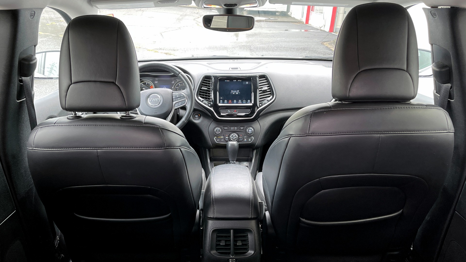 Used 2019 Jeep CHEROKEE LIMITED 2.4L / FWD / APPLE CARPLAY / KEYLESS-GO / REARVIEW for sale Sold at Formula Imports in Charlotte NC 28227 18